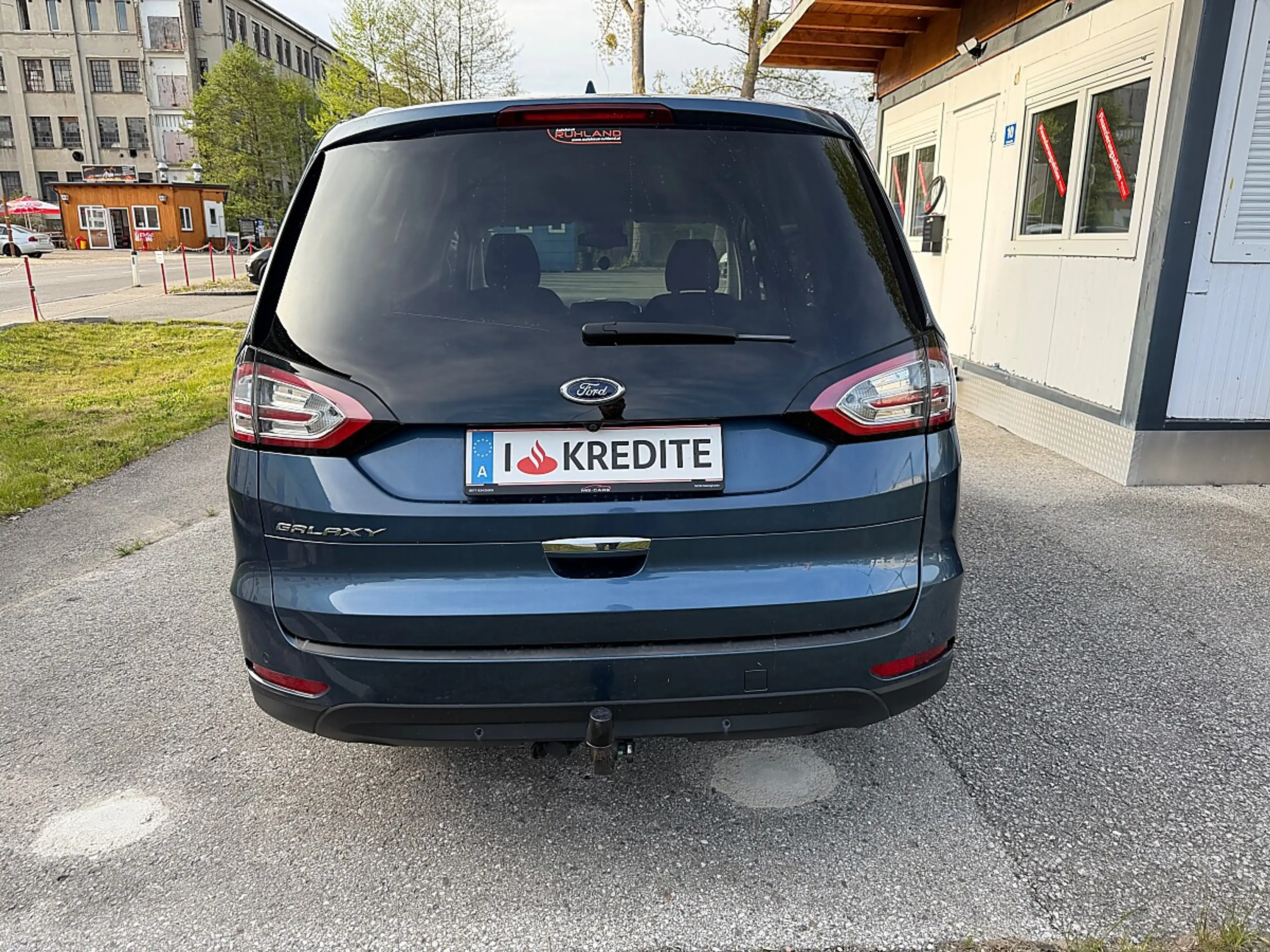 Ford Galaxy 2,0 EcoBlue SCR Titanium — photo 4