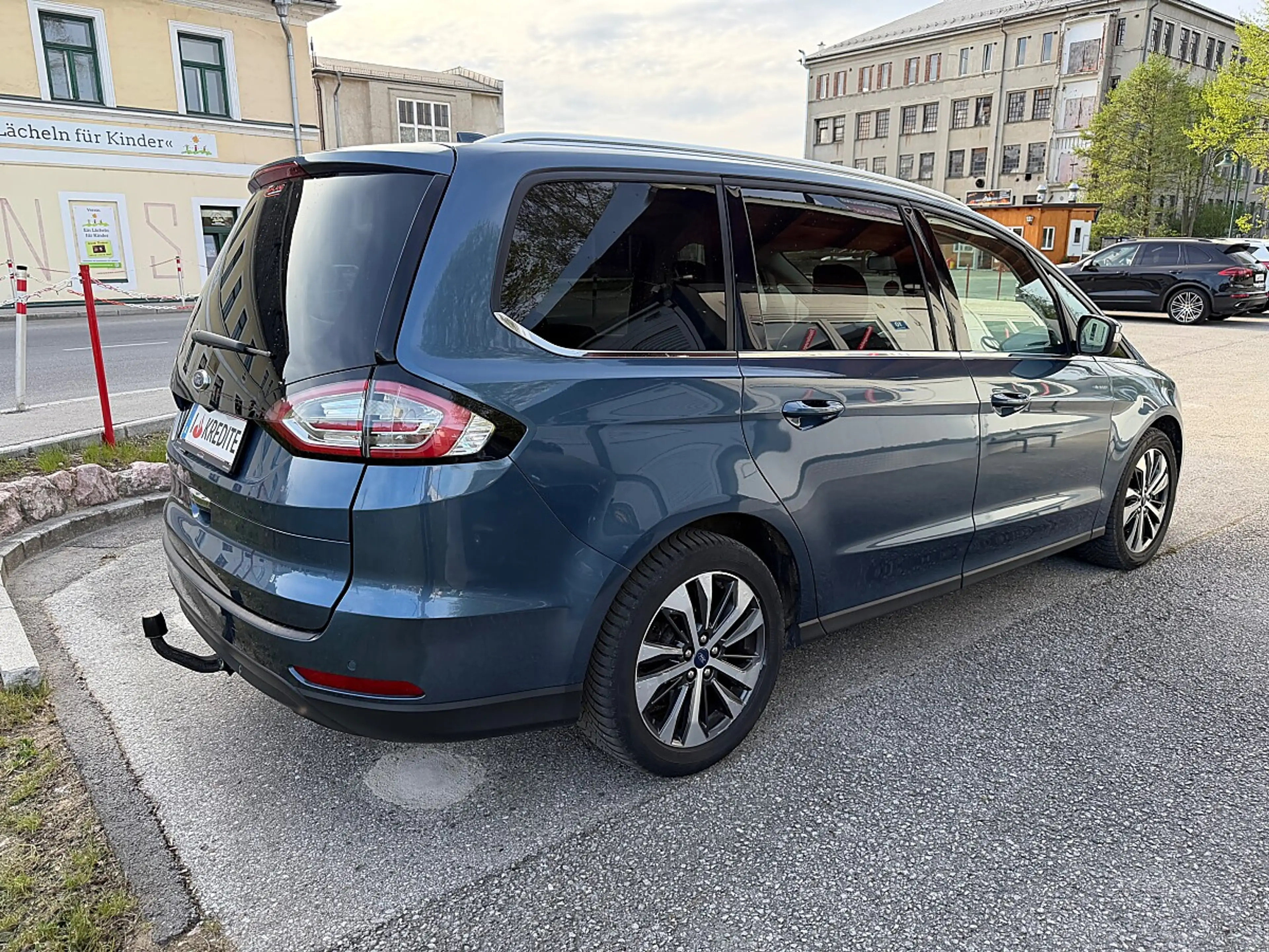 Ford Galaxy 2,0 EcoBlue SCR Titanium — photo 5