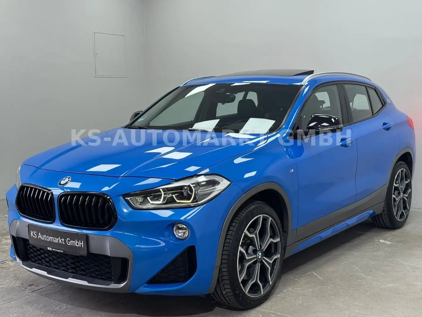 BMW X2 xDrive 20 d M Sport X*Panorama*Head-Up*ACC* Blau - 1