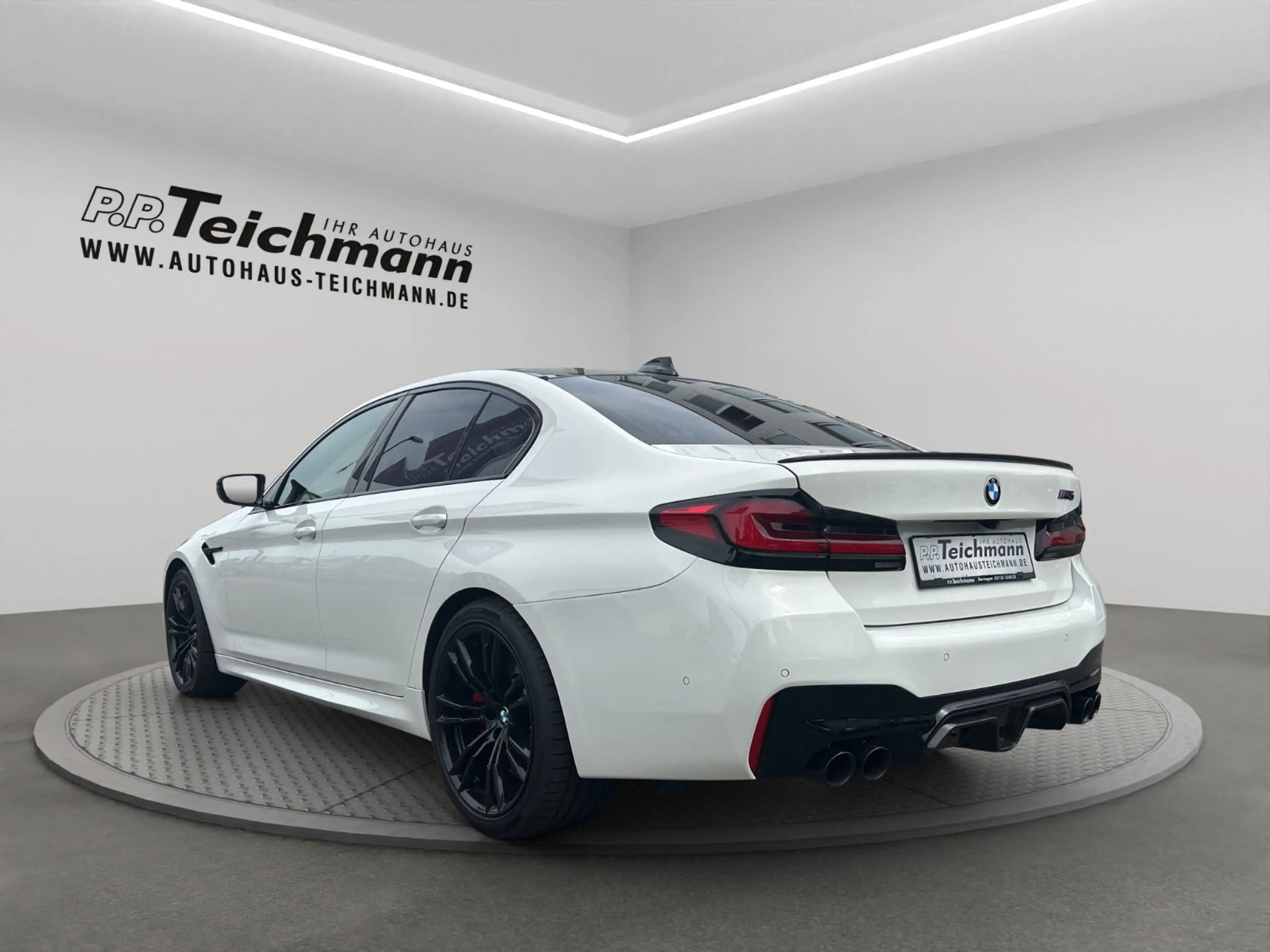 BMW M5 /Carbon DACH /Harman&Kardon — photo 7