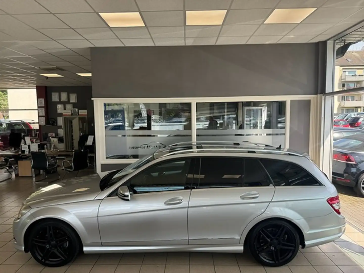 Mercedes-Benz C 250 CGI T Blue AVANTG. Auto PDC T-Leder el.SSD Silber - 2