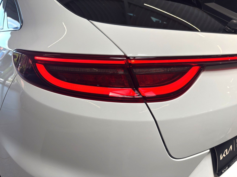 Kia ProCeed / pro_cee'd ProCeed GT*204-PS*LEDER*COMFORT*PANORAMA*CARPLAY — photo 11