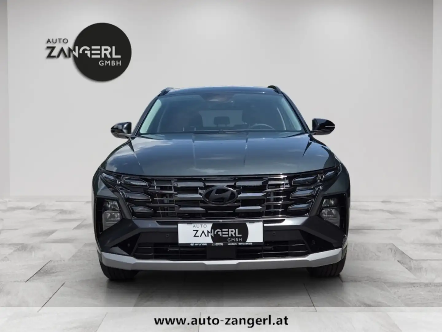 Hyundai TUCSON NX4 Comfort Line 1,6 T-GDi HEV 4WD AT t7hc2-O21 Schwarz - 2