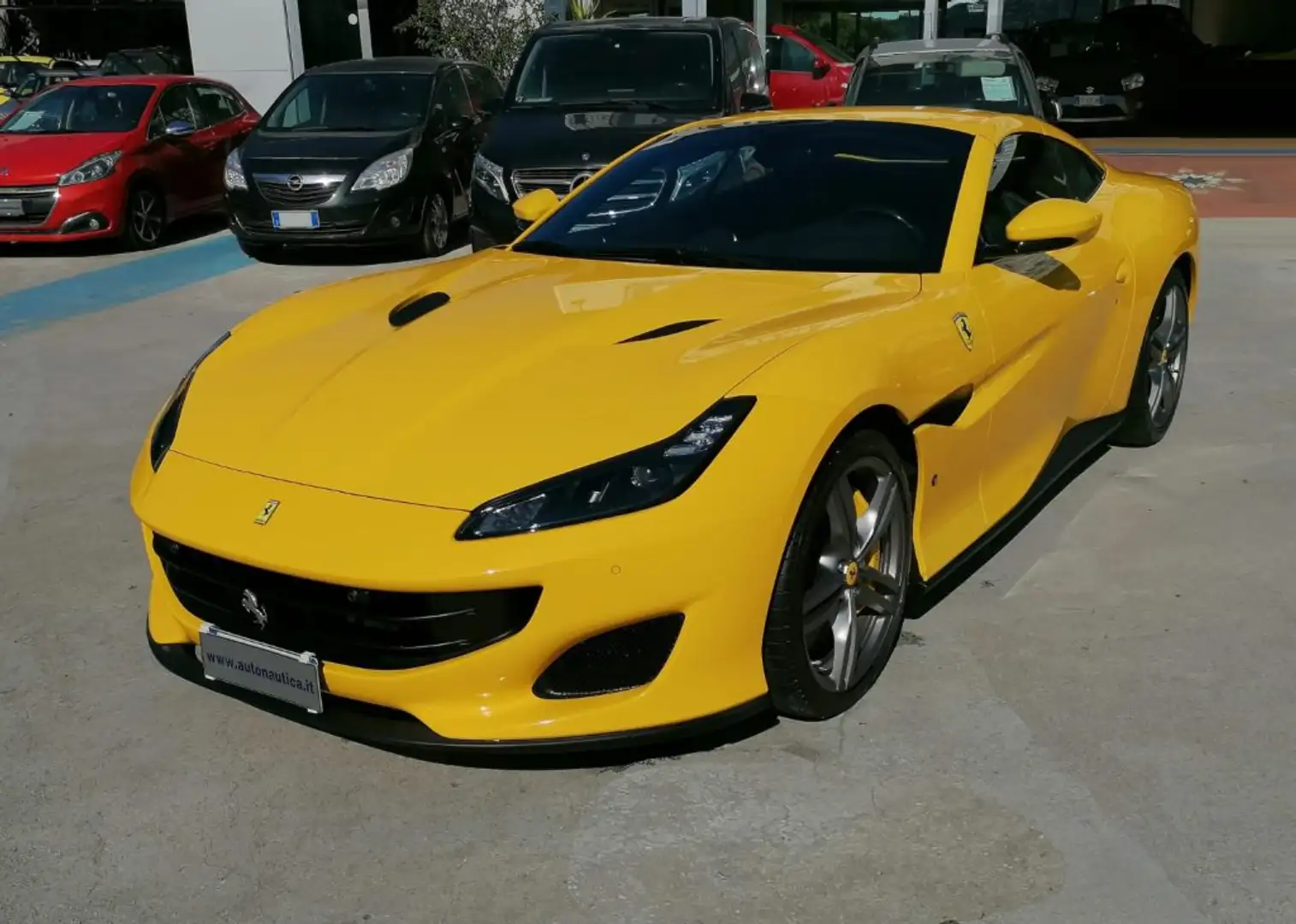 Ferrari Portofino 3.9 DCT  SPIDER Giallo - 1