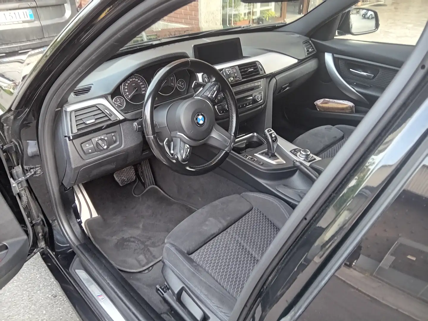 BMW 320 Tournig Msport Nero - 2