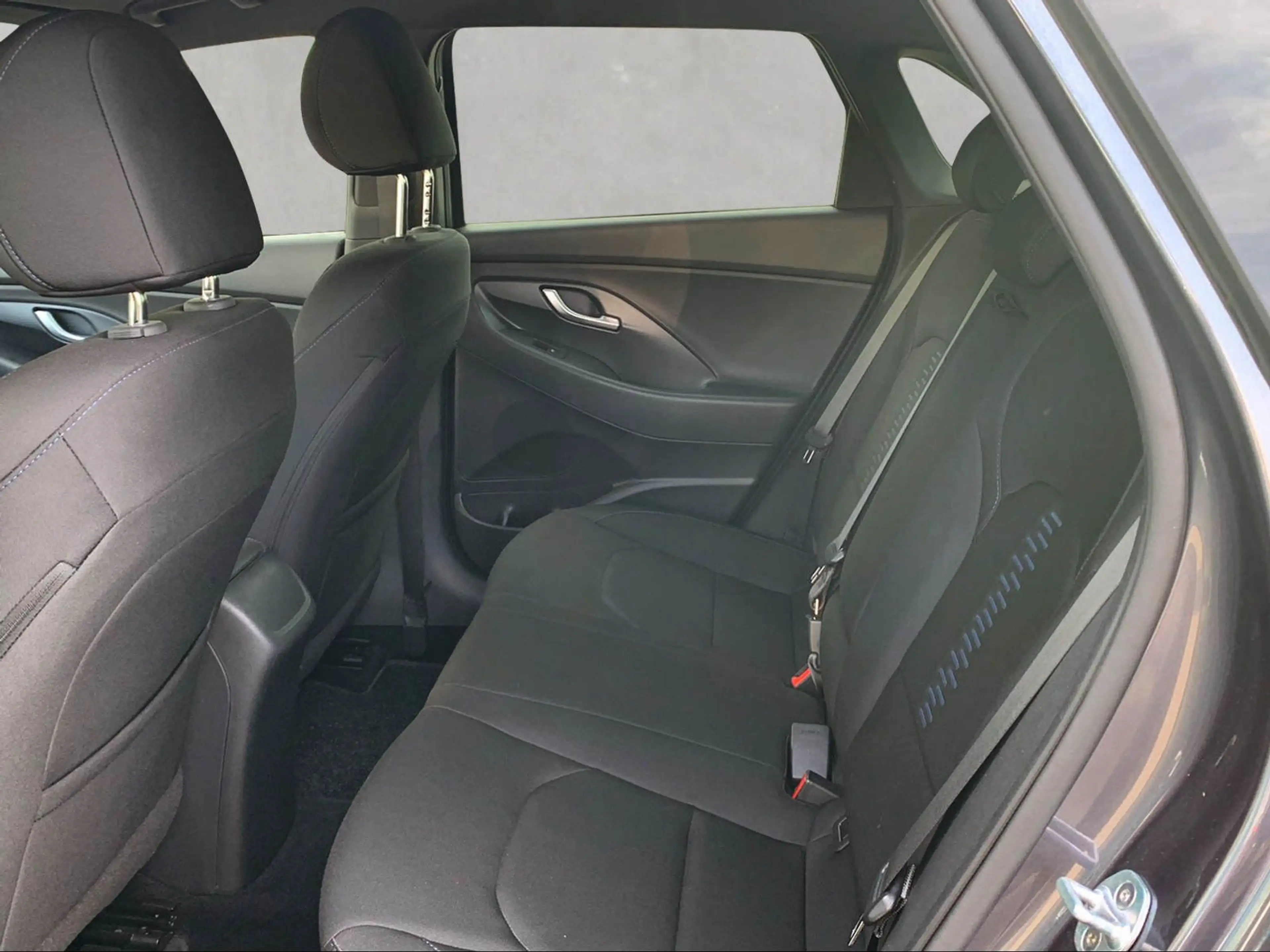 Hyundai i30 Passion + 1.Hand R-Kamera SHZ — photo 11