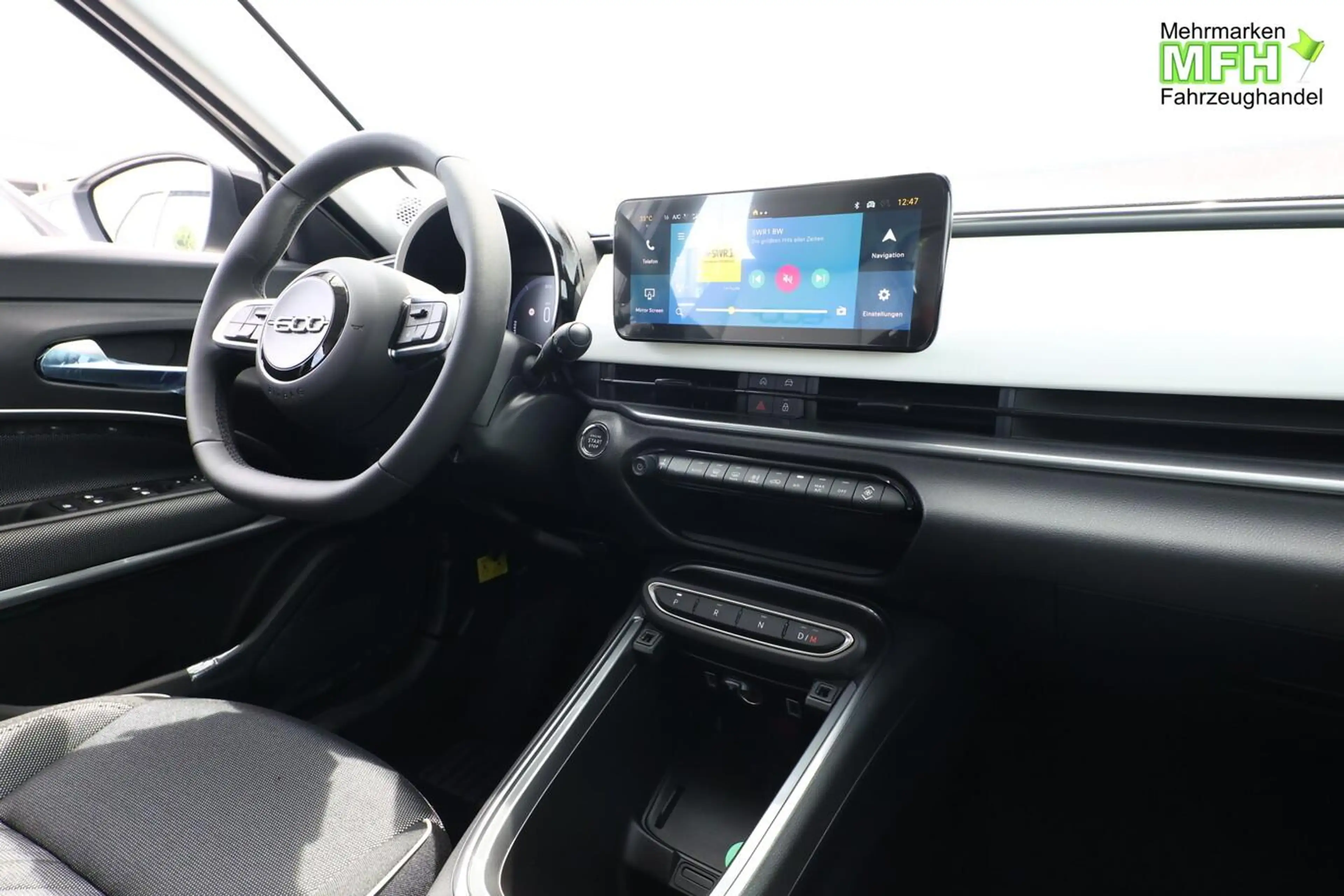 Fiat 600 Hybrid ICON SHZ Keyl Nav Kam 2xPDC LED CarP 100... — photo 8