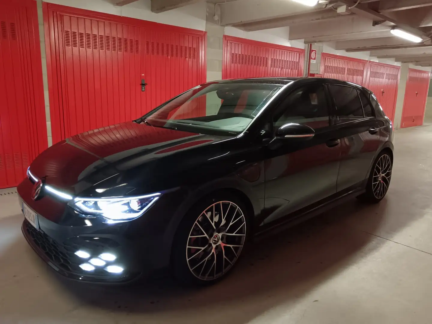 Volkswagen Golf GTE 1.4 dsg Ibrida Plug in 245 cv Nero - 1