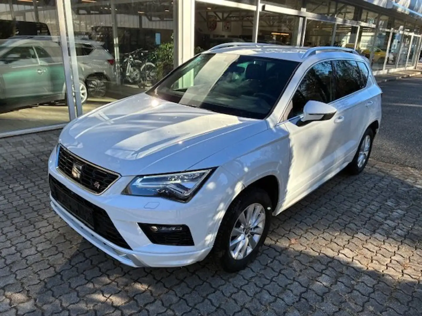 SEAT Ateca 2,0 FR 4WD TSI DSG *TOP ZUSTAND* Weiß - 2
