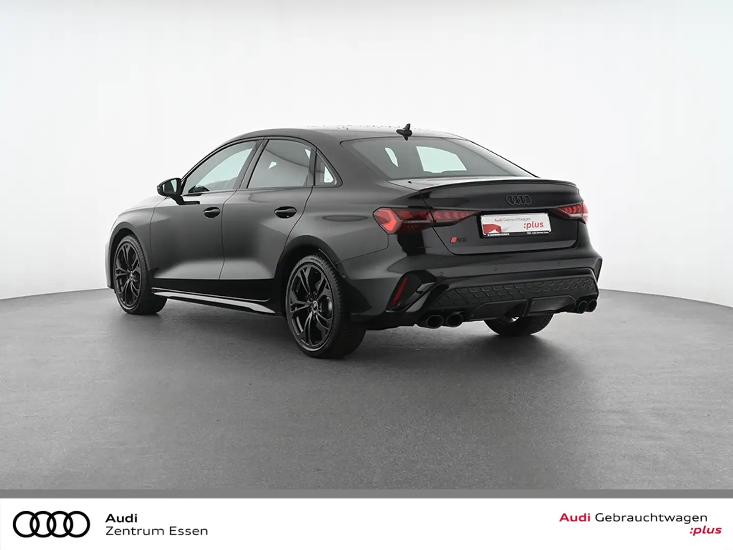 Audi S3 Limousine 2.0 TFSI quattro Schwarz - 2