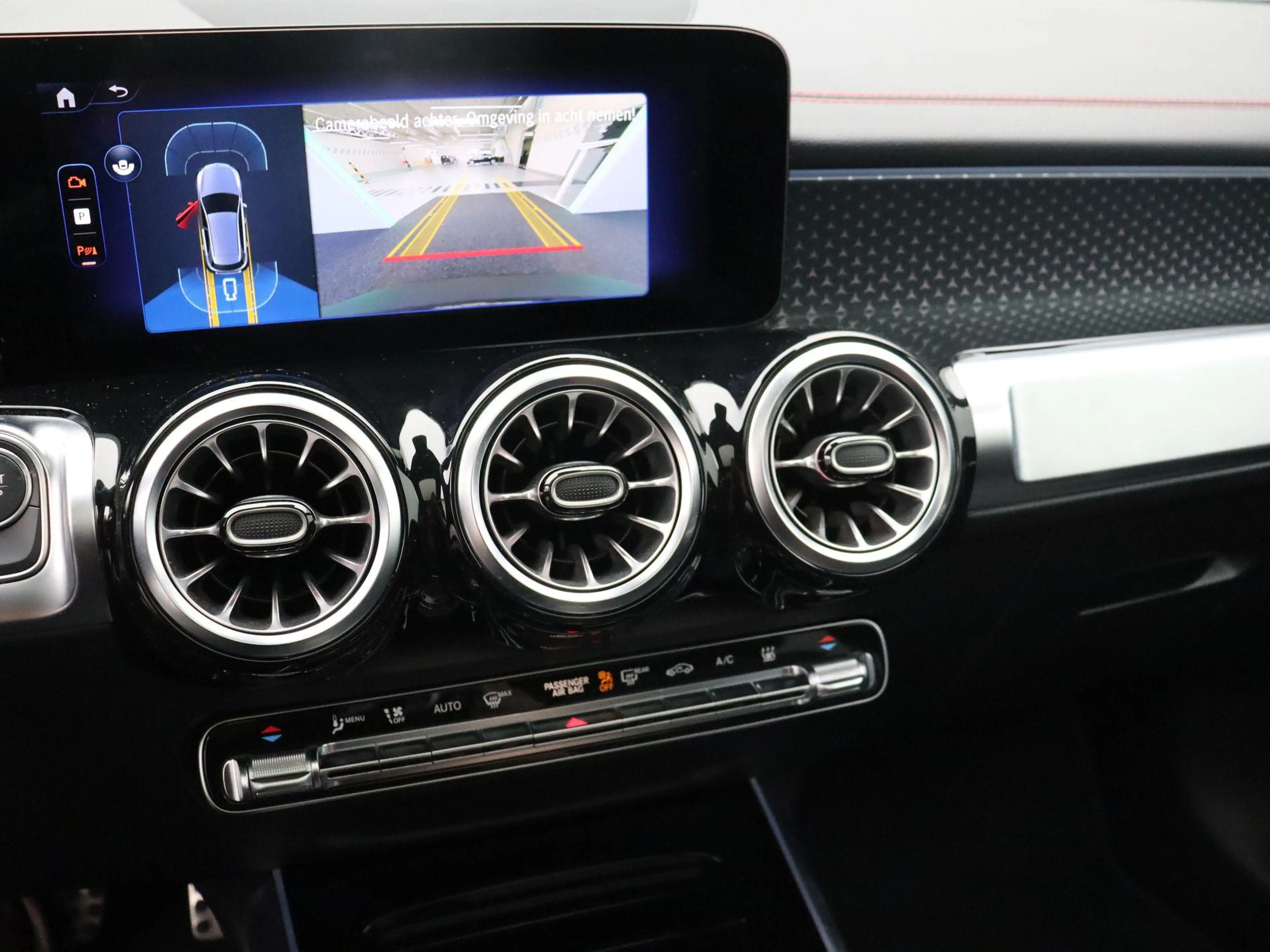 Mercedes-Benz EQB 250 250+ AMG Line + PANORAMISCH DAK + BURMESTER + CARP — photo 14