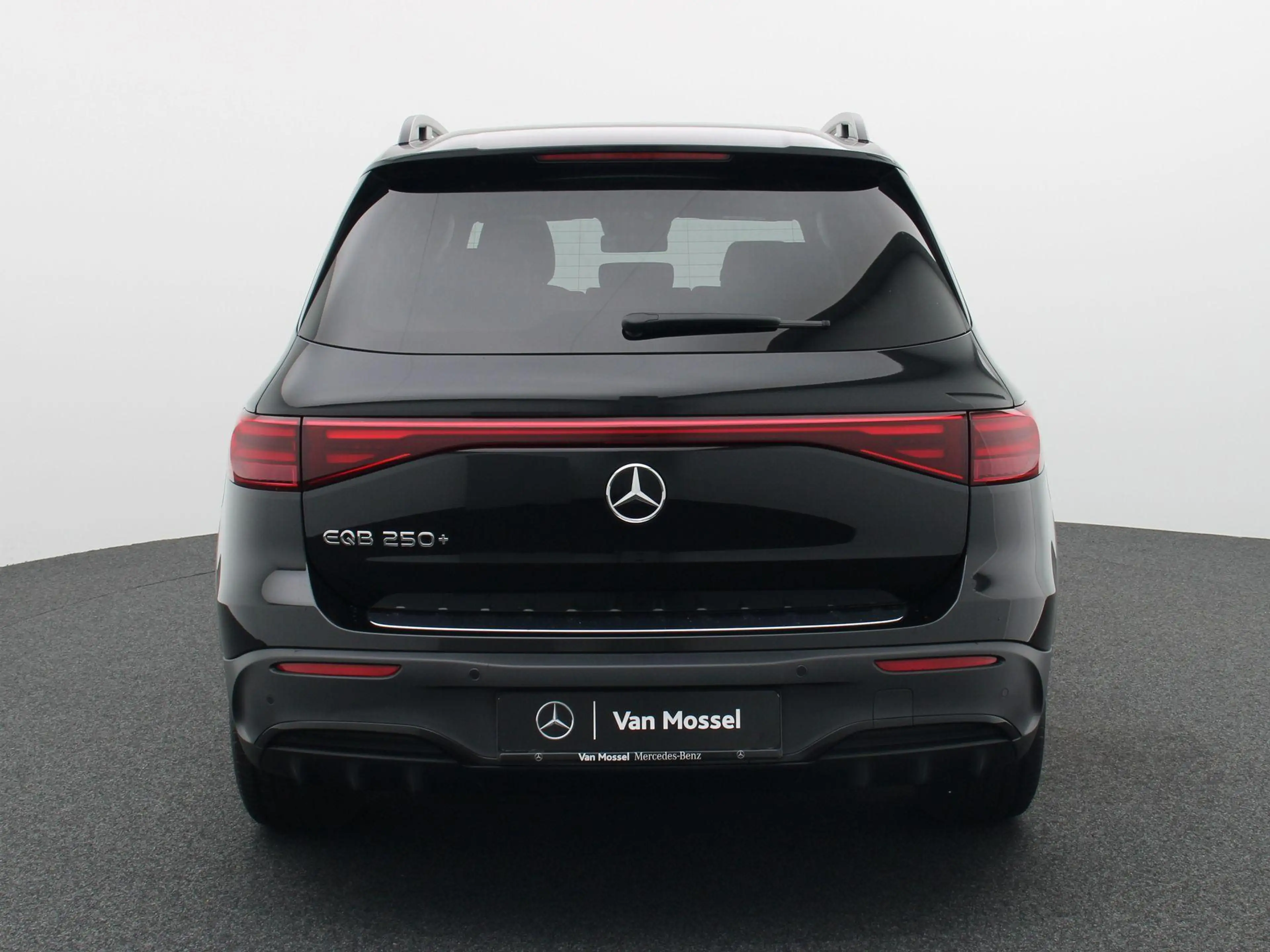 Mercedes-Benz EQB 250 250+ AMG Line + PANORAMISCH DAK + BURMESTER + CARP — photo 5