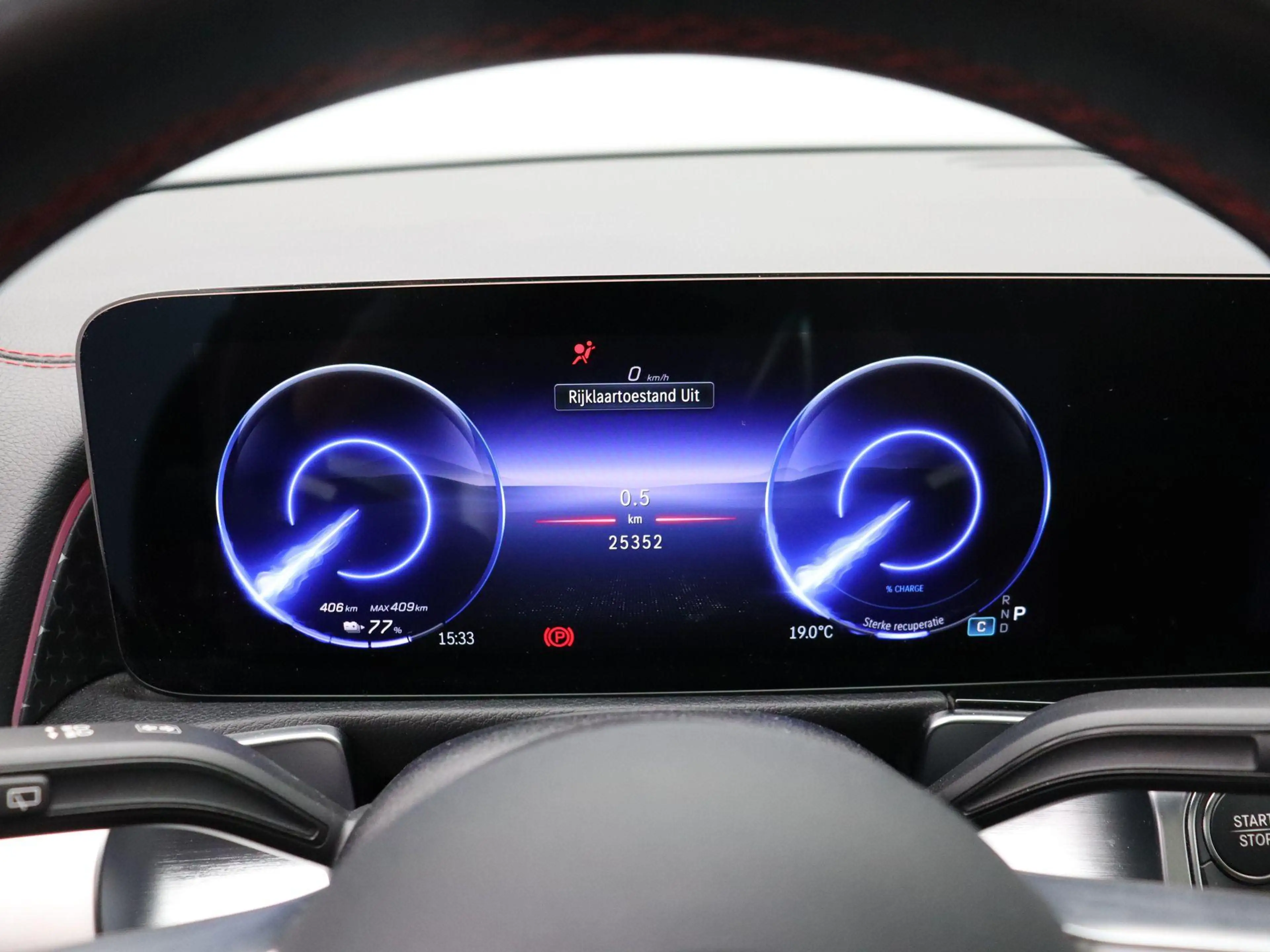 Mercedes-Benz EQB 250 250+ AMG Line + PANORAMISCH DAK + BURMESTER + CARP — photo 12