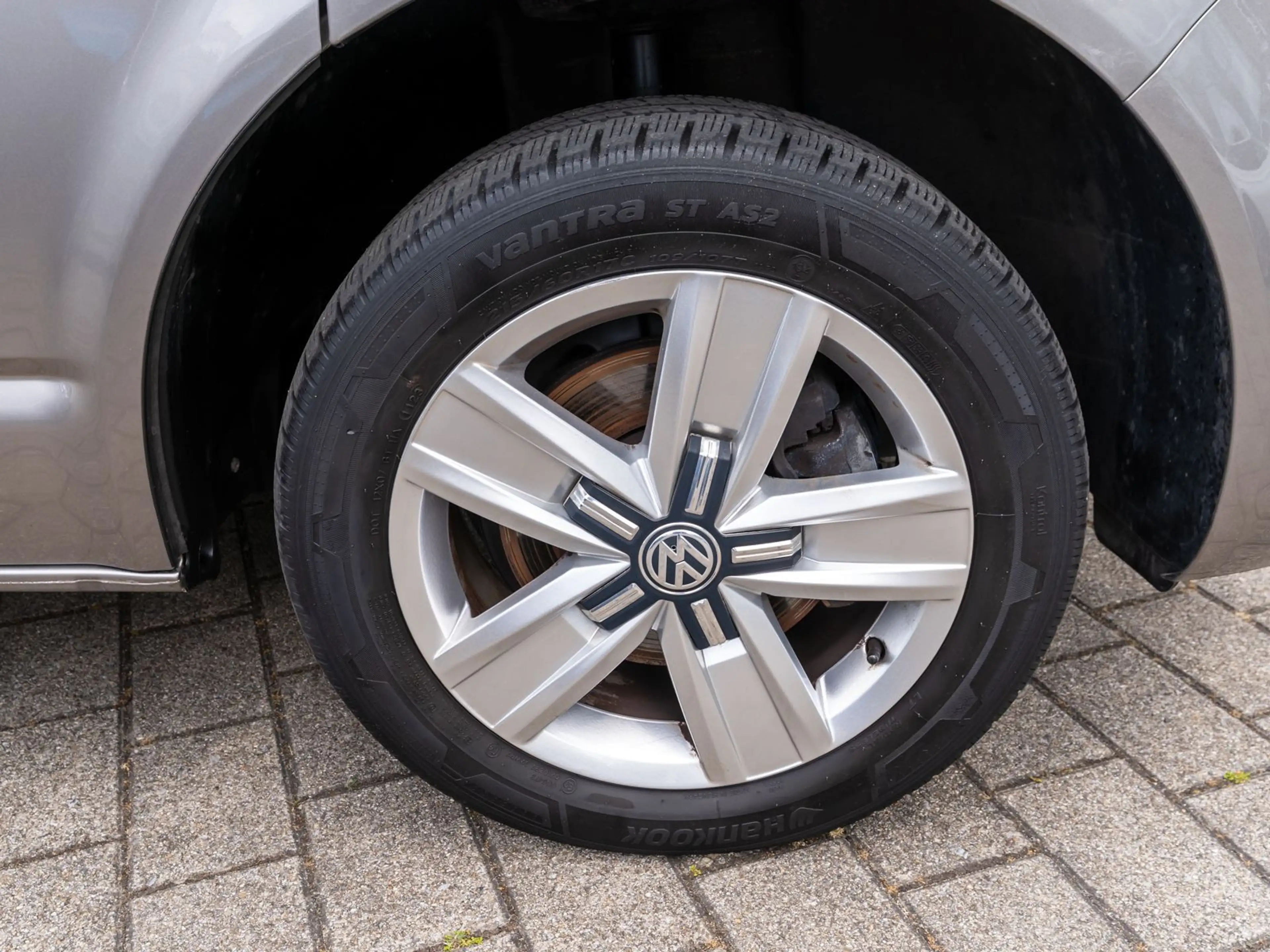 Volkswagen T6.1 Multivan Comfortline 2,0 TDI DSG Navi AHK — photo 10