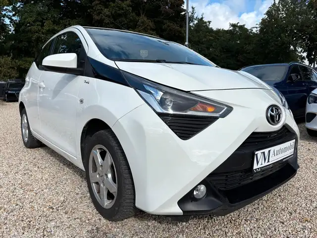 Toyota Aygo view 3