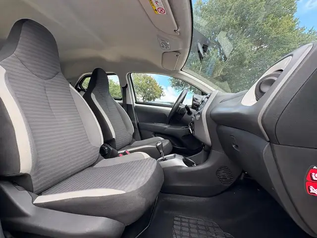 Toyota Aygo view 9