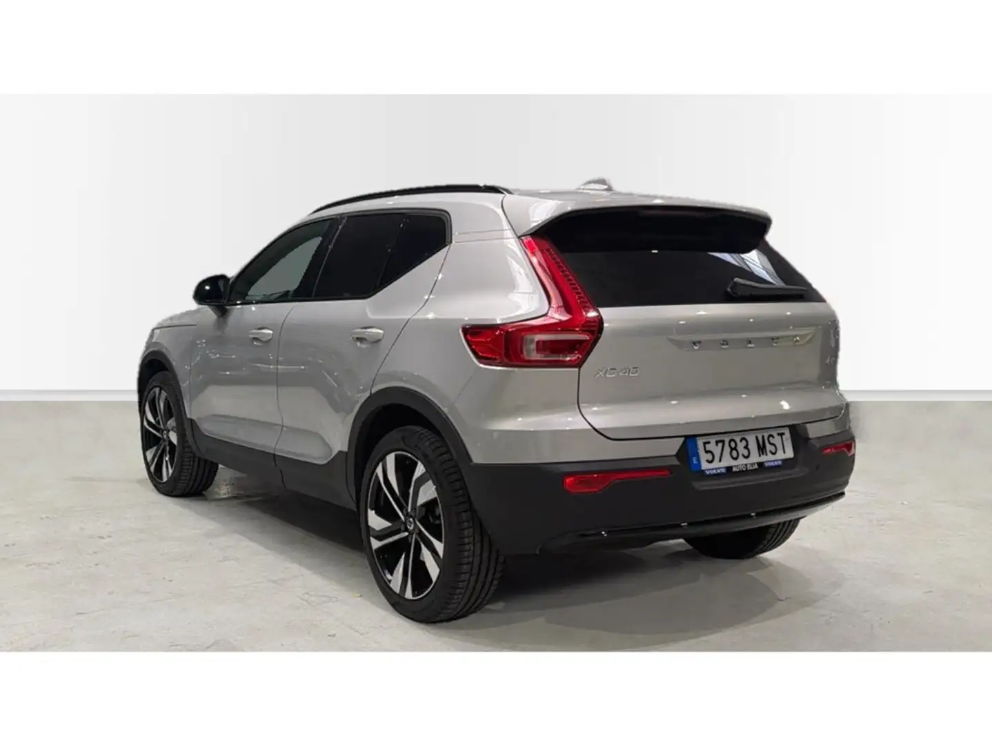 Volvo XC40 B3 Plus Aut. Gris - 2