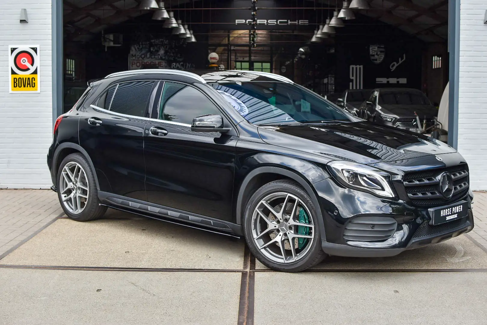 Mercedes-Benz GLA 250 4Matic Premium Plus *Pano | Standkachel | Harman/K Black - 2