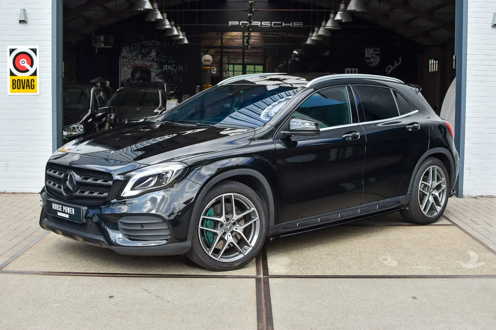 Mercedes-Benz GLA 250 4Matic Premium Plus *Pano | Standkachel | Harman/K Black - 1