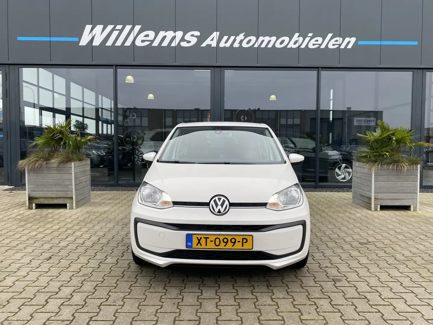 Volkswagen up! 1.0 BMT move up! Airco, Bluetooth & Isofix Blanc - 2