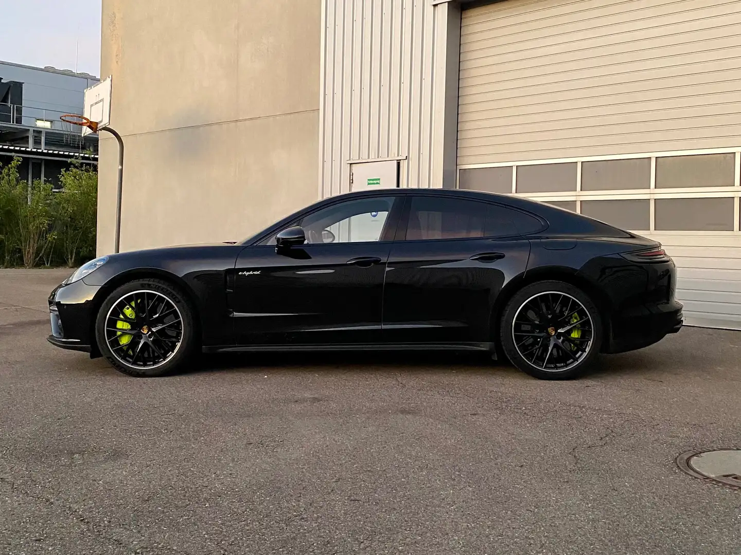 Porsche Panamera Turbo S E-Hybrid Schwarz - 2