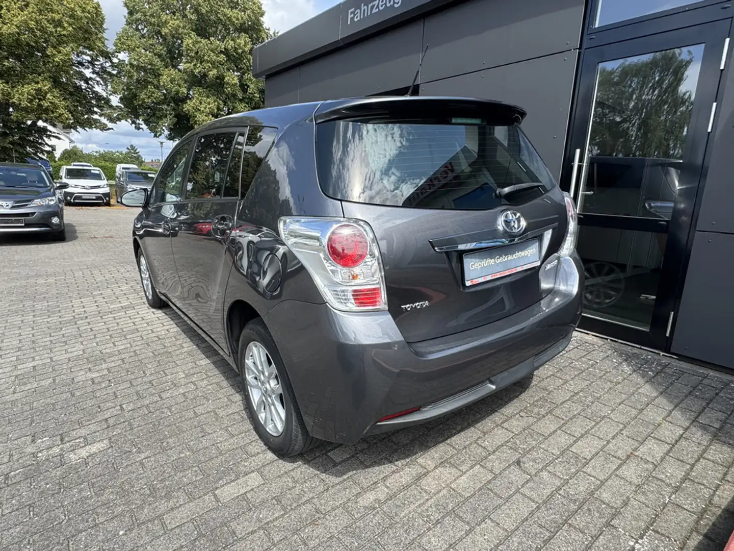 Toyota Verso 1.8 Edition-S Grau - 2