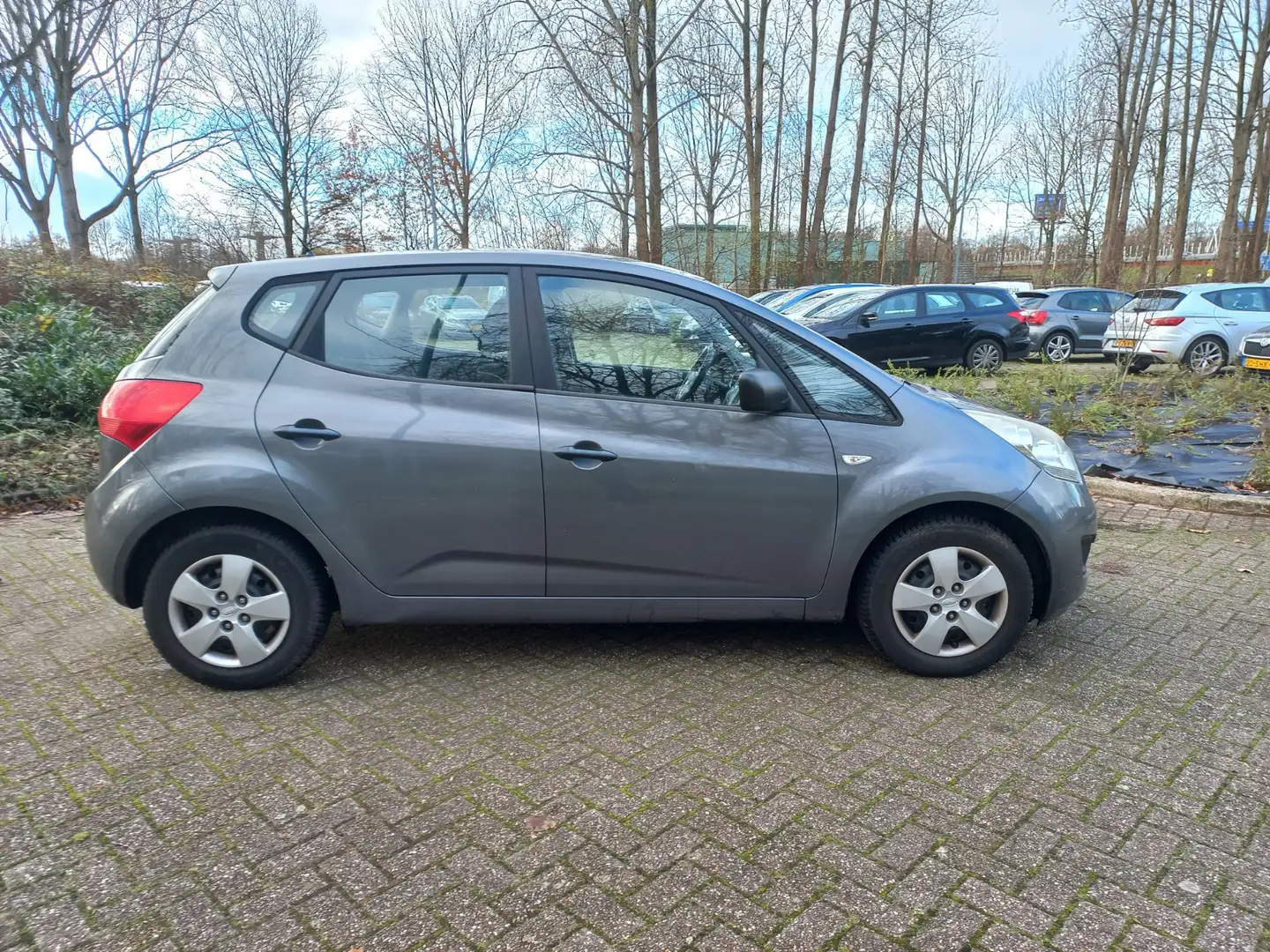 Kia Venga 1.4 CVVT X-tra Airco 5drs NAP Airco Grijs - 2