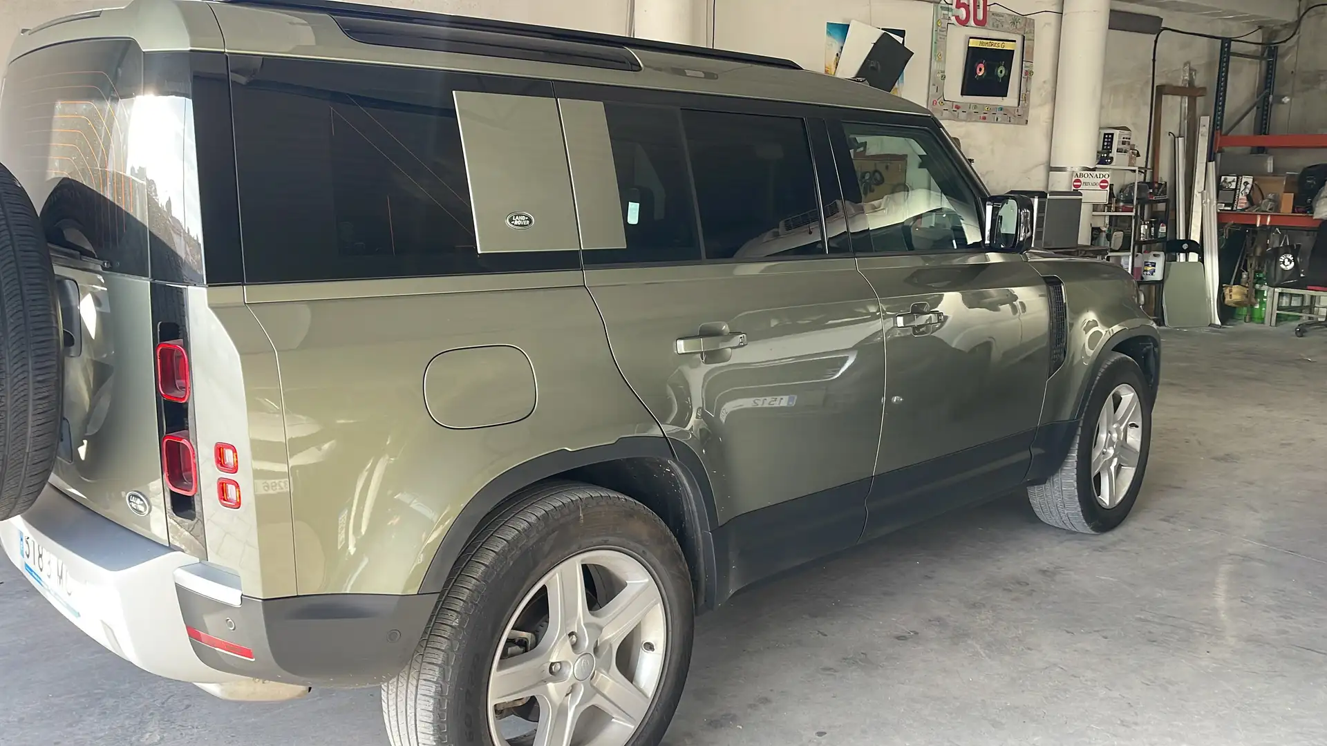 Land Rover Defender Defender 110 3.0D l6 MHEV SE AWD Aut. 200 SE Verde - 2
