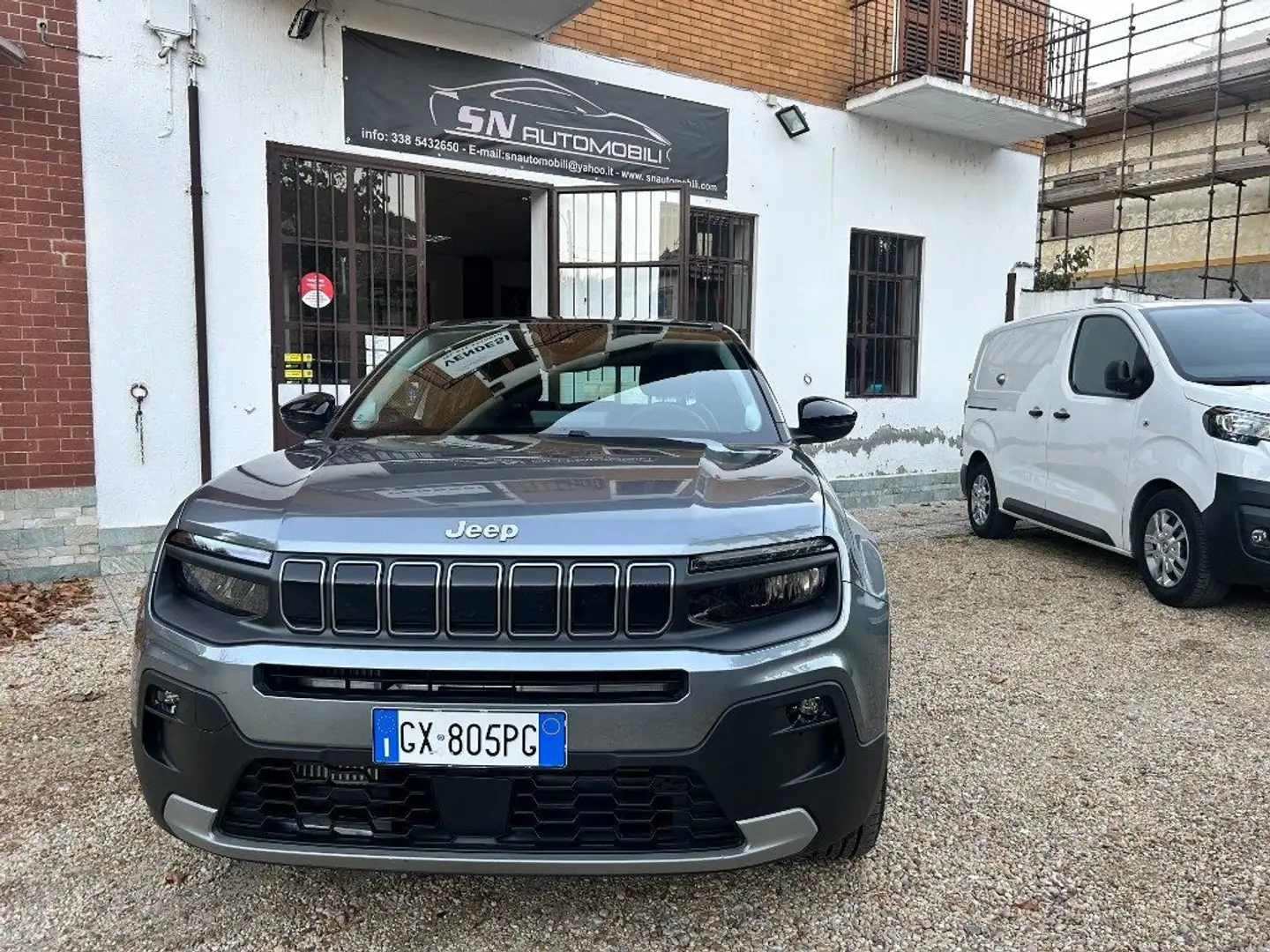 Jeep Avenger 1.2 Turbo 100 CV Altitude Grigio - 1