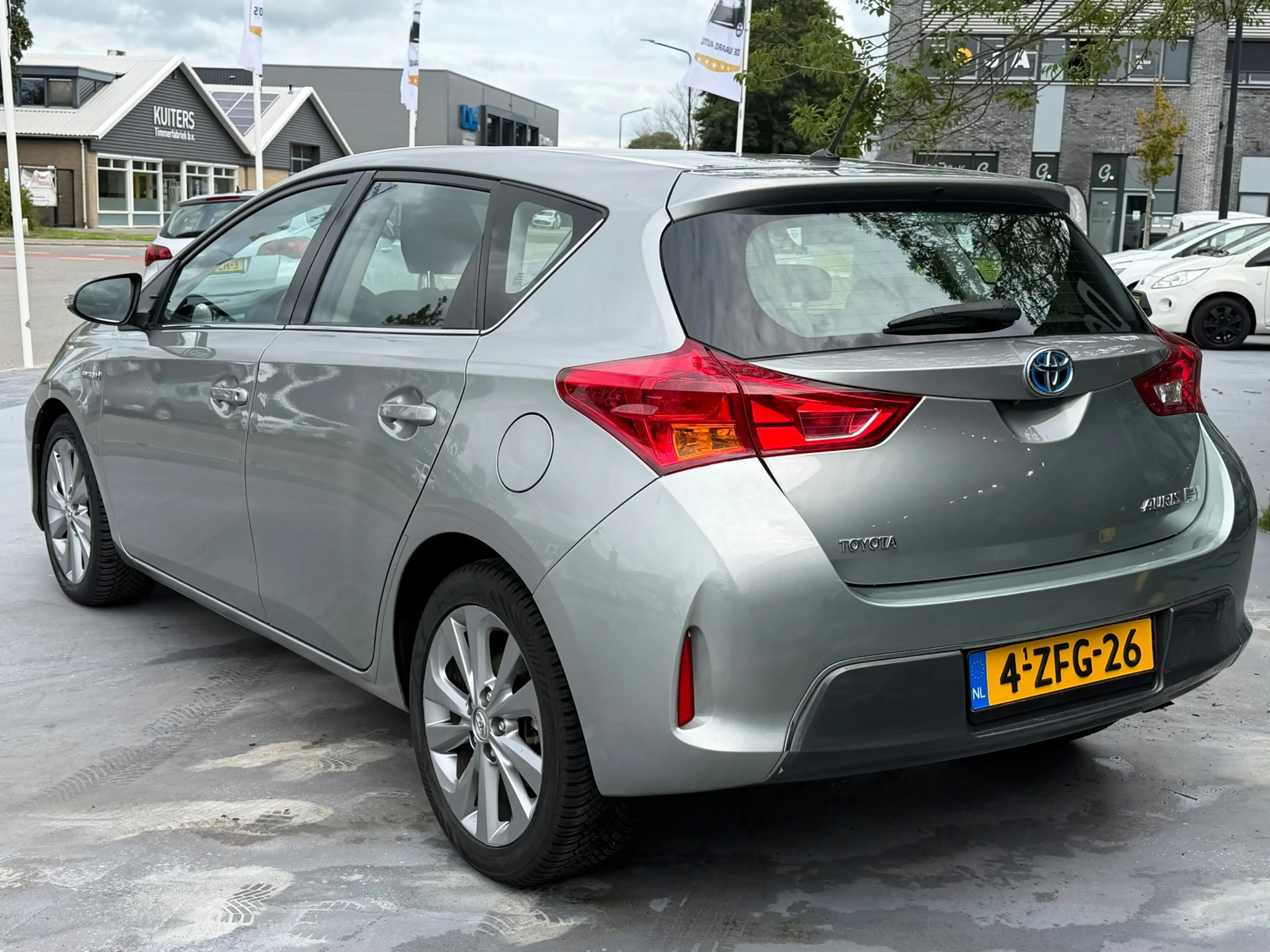 Toyota Auris 1.8 Hybrid Lease/hybride/automaat/airco/cruise/cam — photo 3