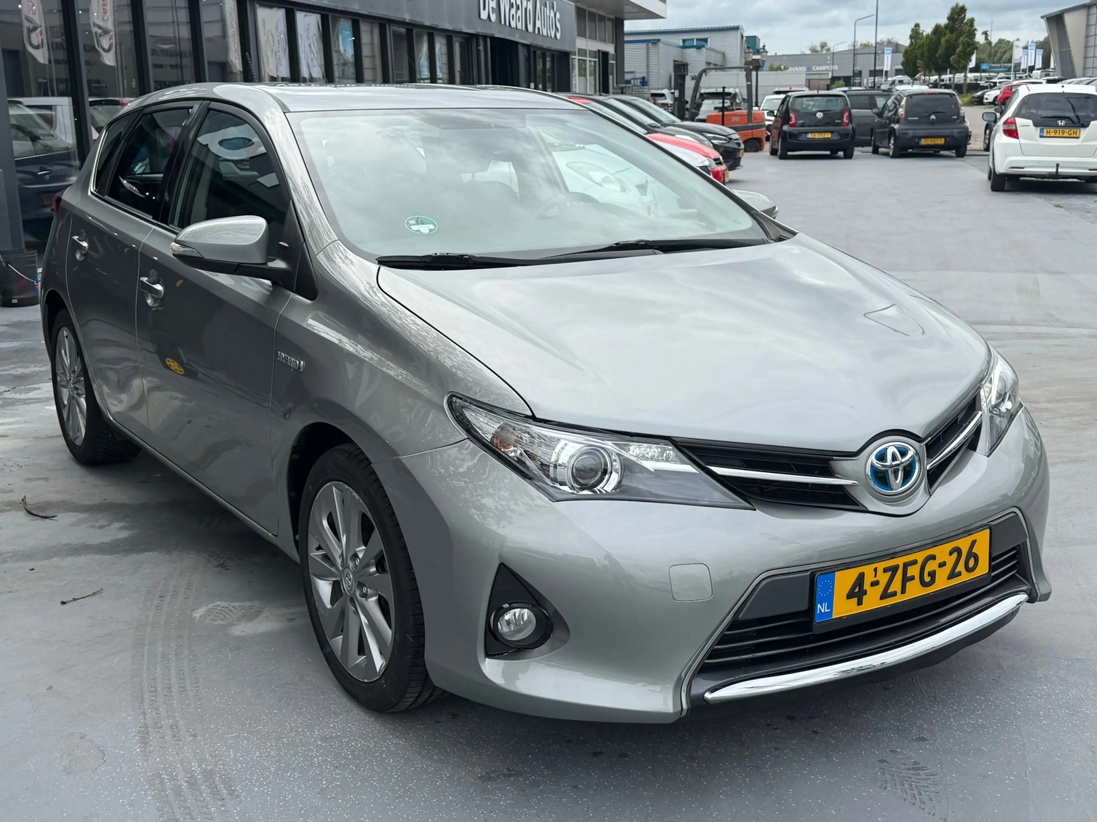Toyota Auris 1.8 Hybrid Lease/hybride/automaat/airco/cruise/cam — photo 7