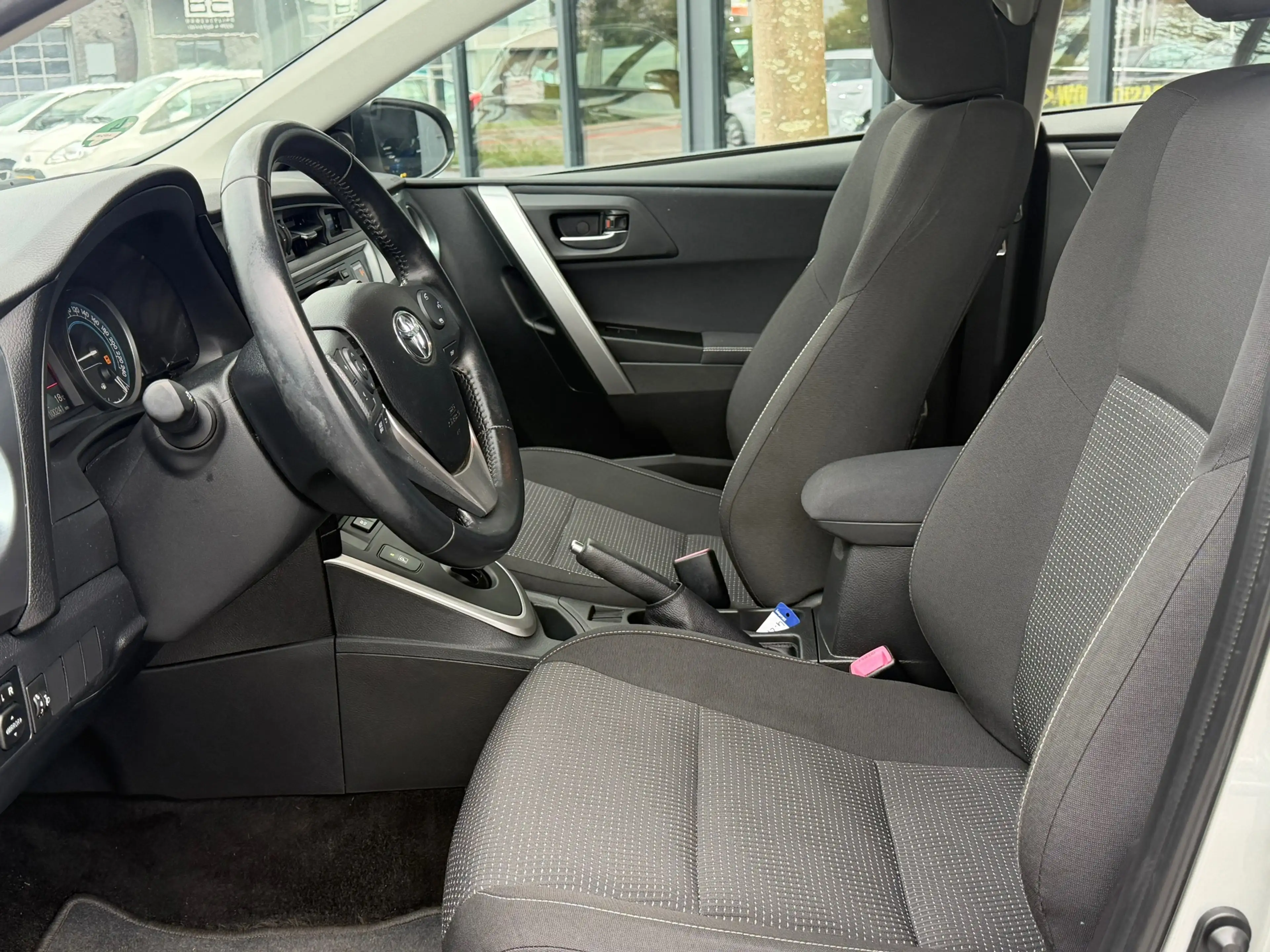 Toyota Auris 1.8 Hybrid Lease/hybride/automaat/airco/cruise/cam — photo 10