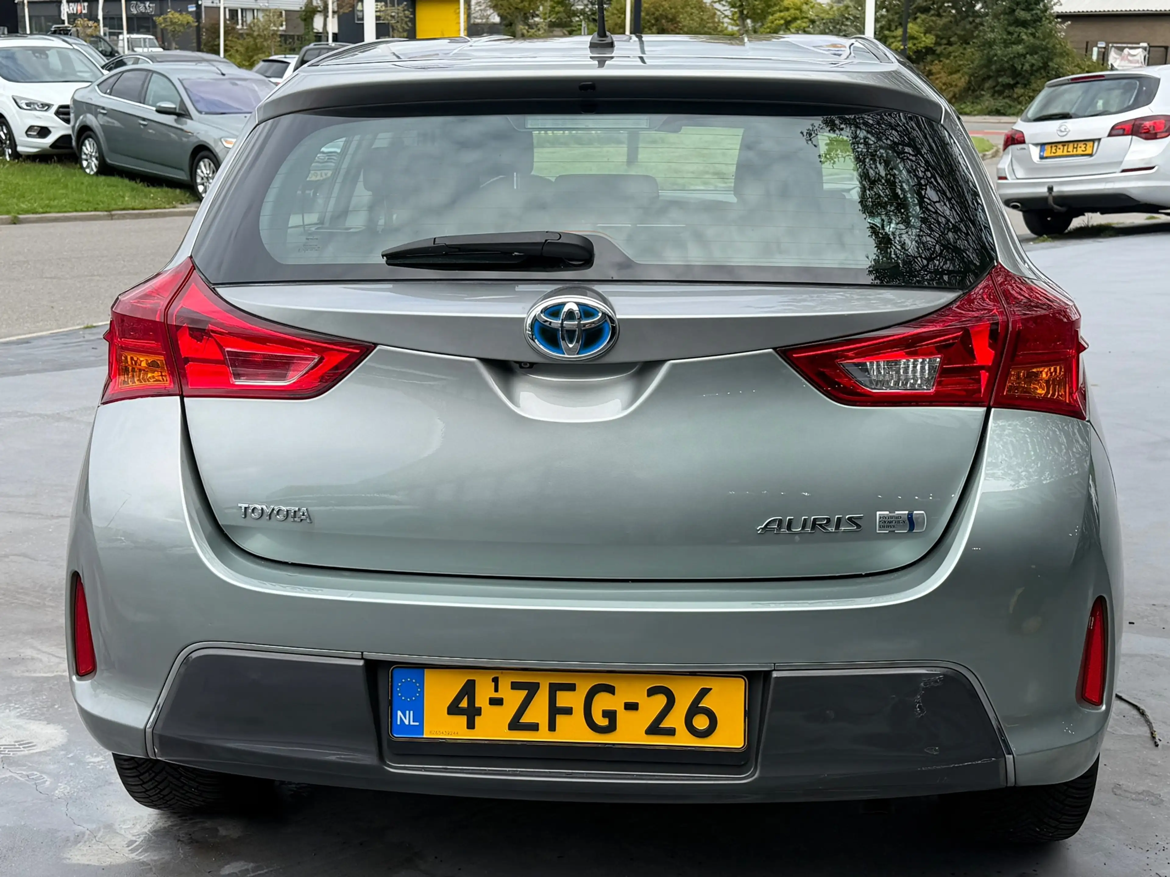 Toyota Auris 1.8 Hybrid Lease/hybride/automaat/airco/cruise/cam — photo 4
