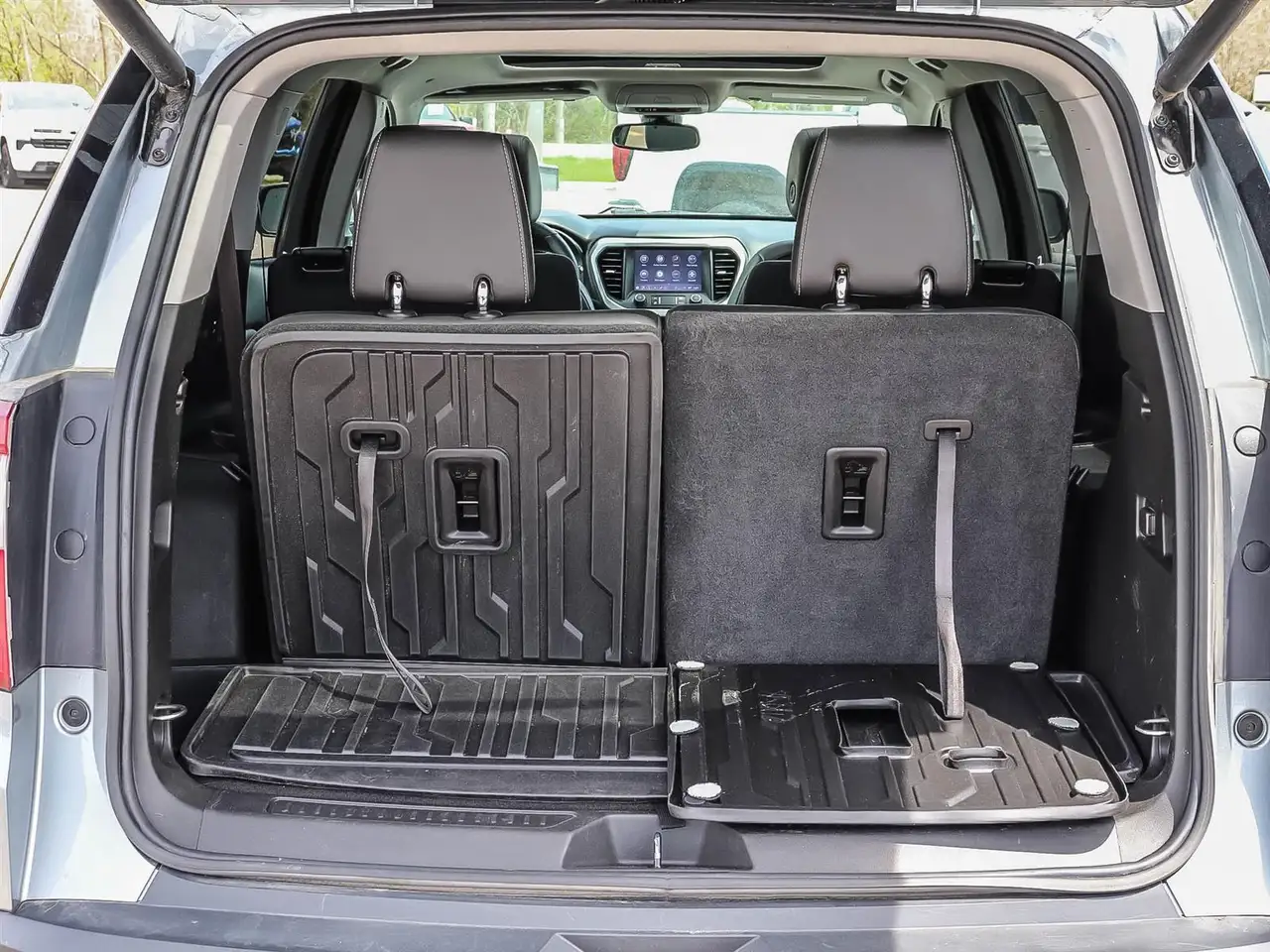 GMC Acadia снимка GMC Acadia