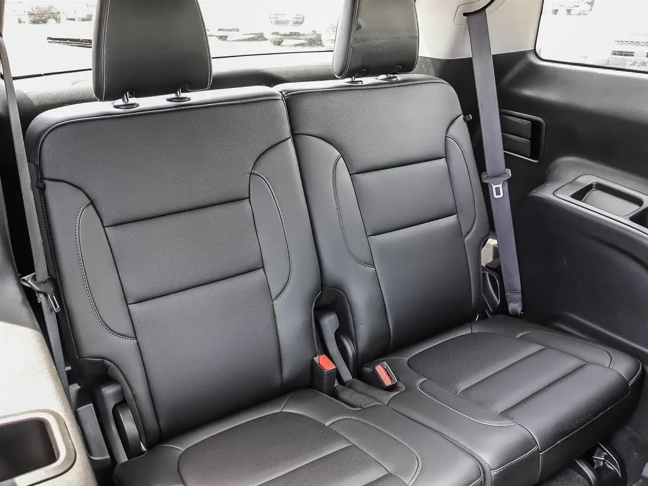 GMC Acadia снимка GMC Acadia