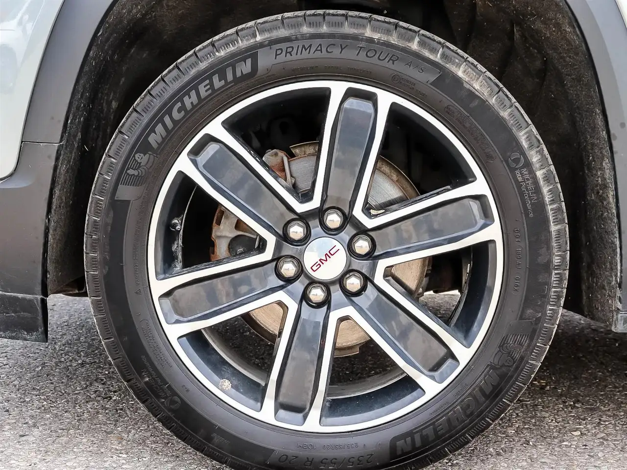GMC Acadia снимка GMC Acadia
