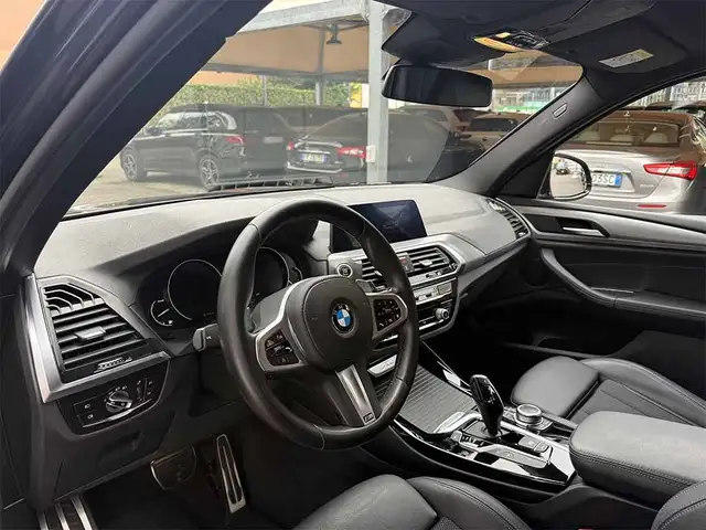 BMW X3 view 9
