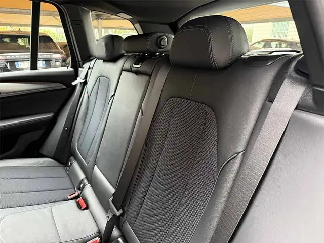 BMW X3 view 27