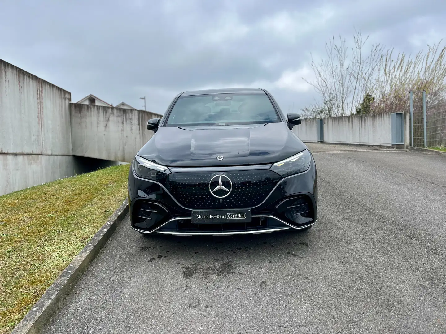 Mercedes-Benz EQE 300 90.6 kWh 300 AMG Line Černá - 2