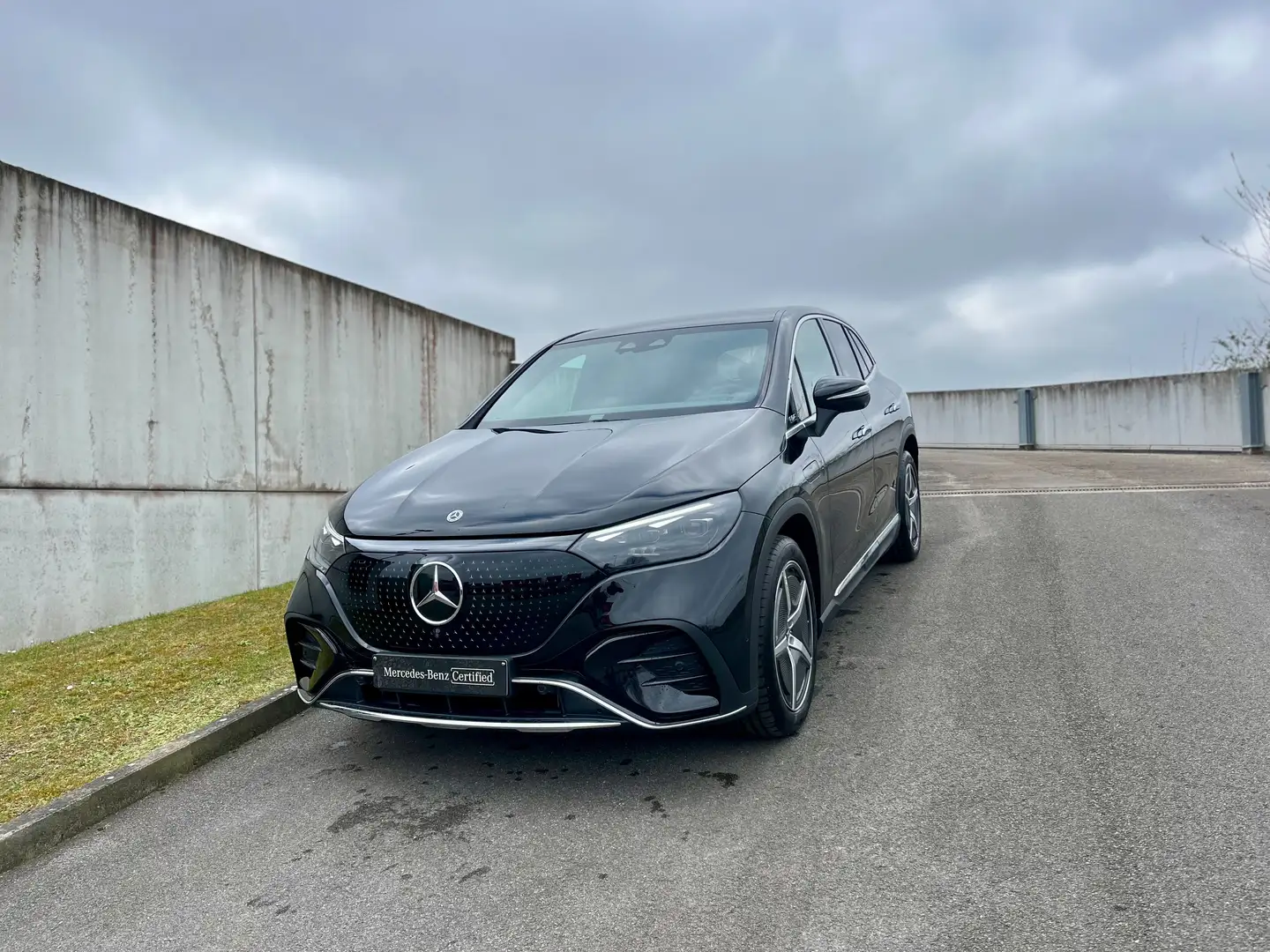 Mercedes-Benz EQE 300 90.6 kWh 300 AMG Line Чёрный - 1