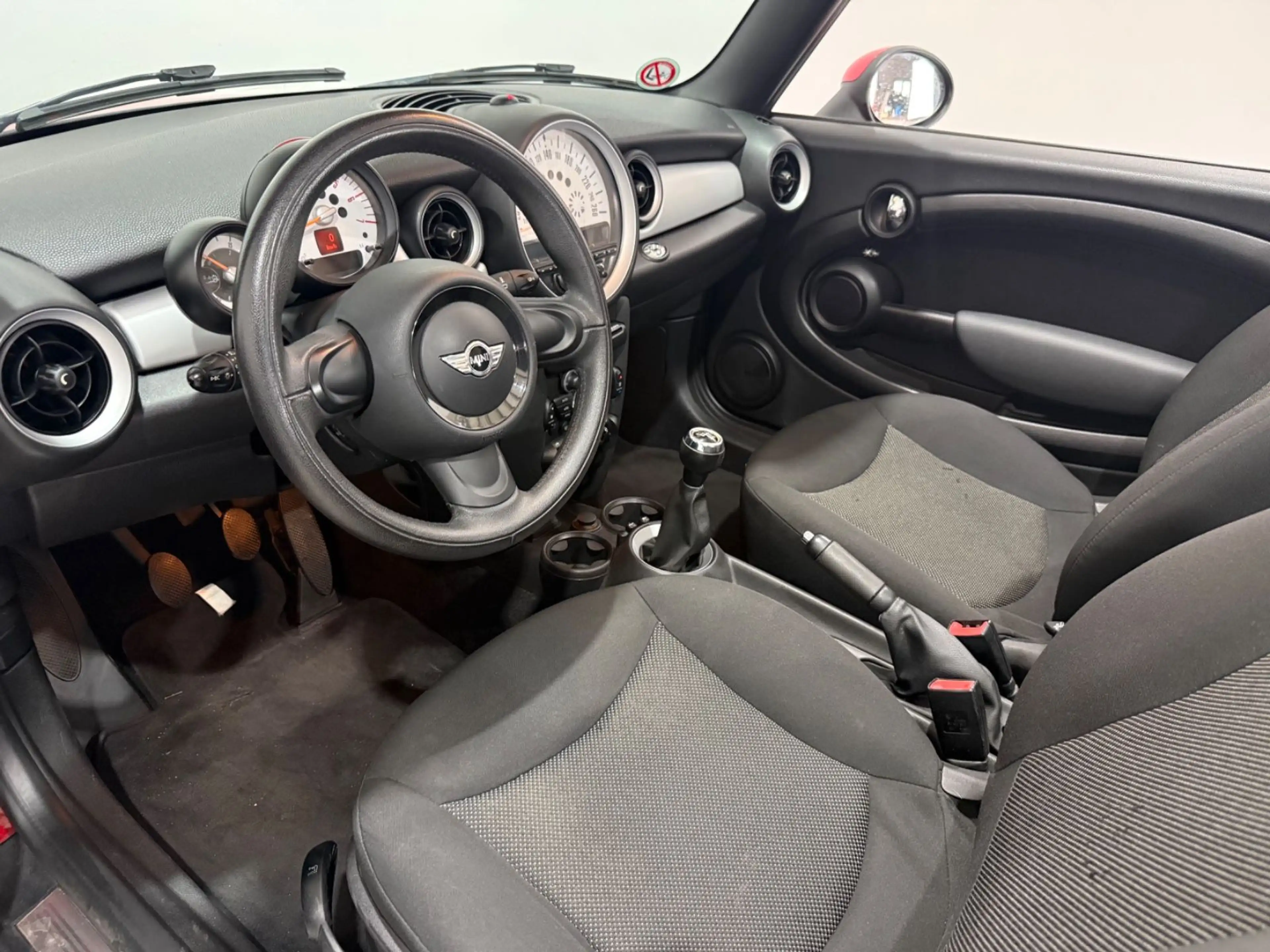 MINI Cooper D Cabrio °Klima° — photo 12