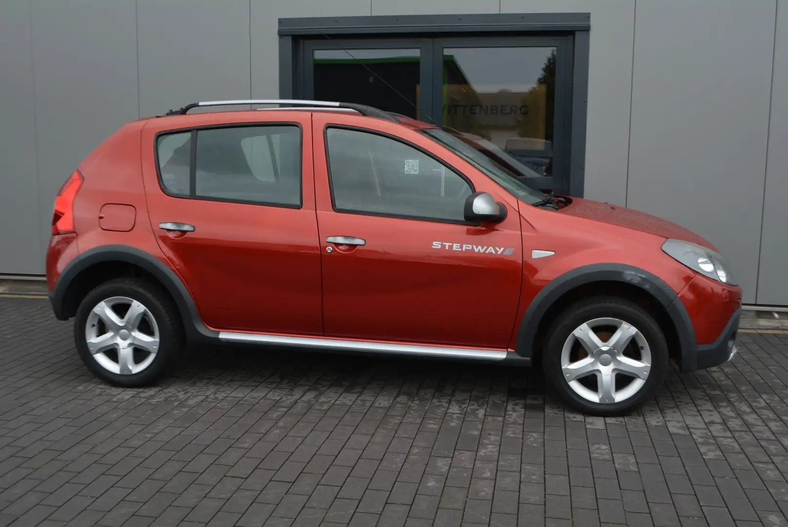 Dacia Sandero Stepway-AHK-HU+Service neu-Garantie Rot - 2