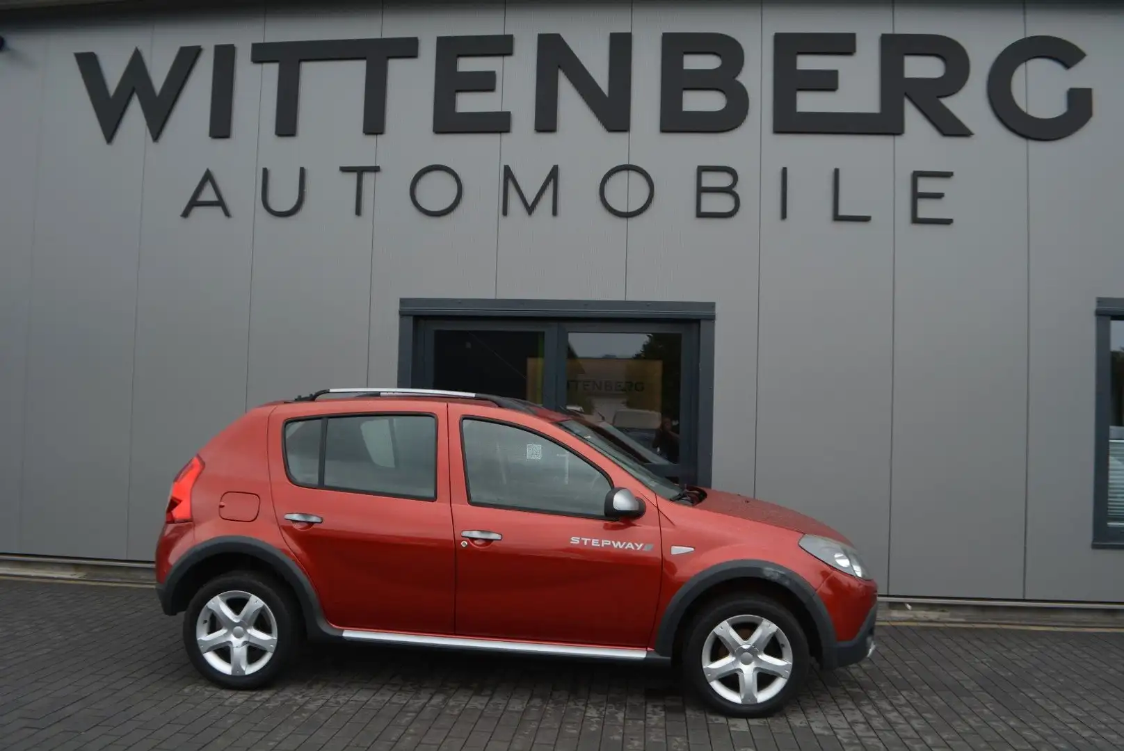 Dacia Sandero Stepway-AHK-HU+Service neu-Garantie Rot - 1