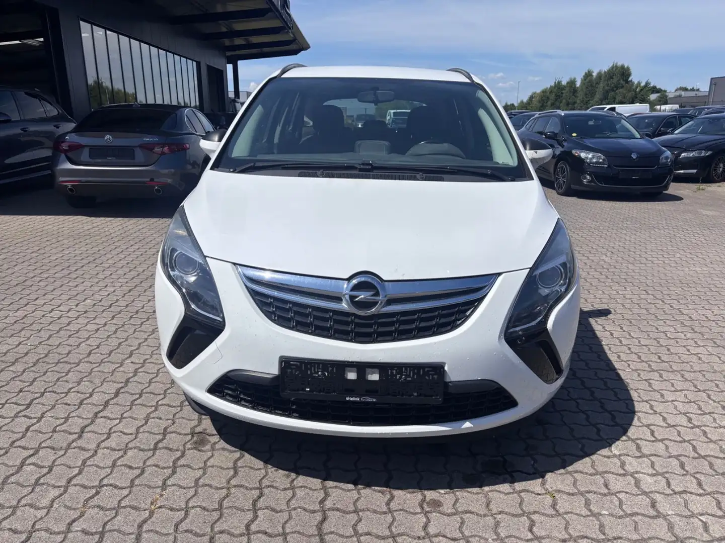 Opel Zafira C Tourer Edition 1,6 CDTI-Navi-Klima-Eur6 Weiß - 2