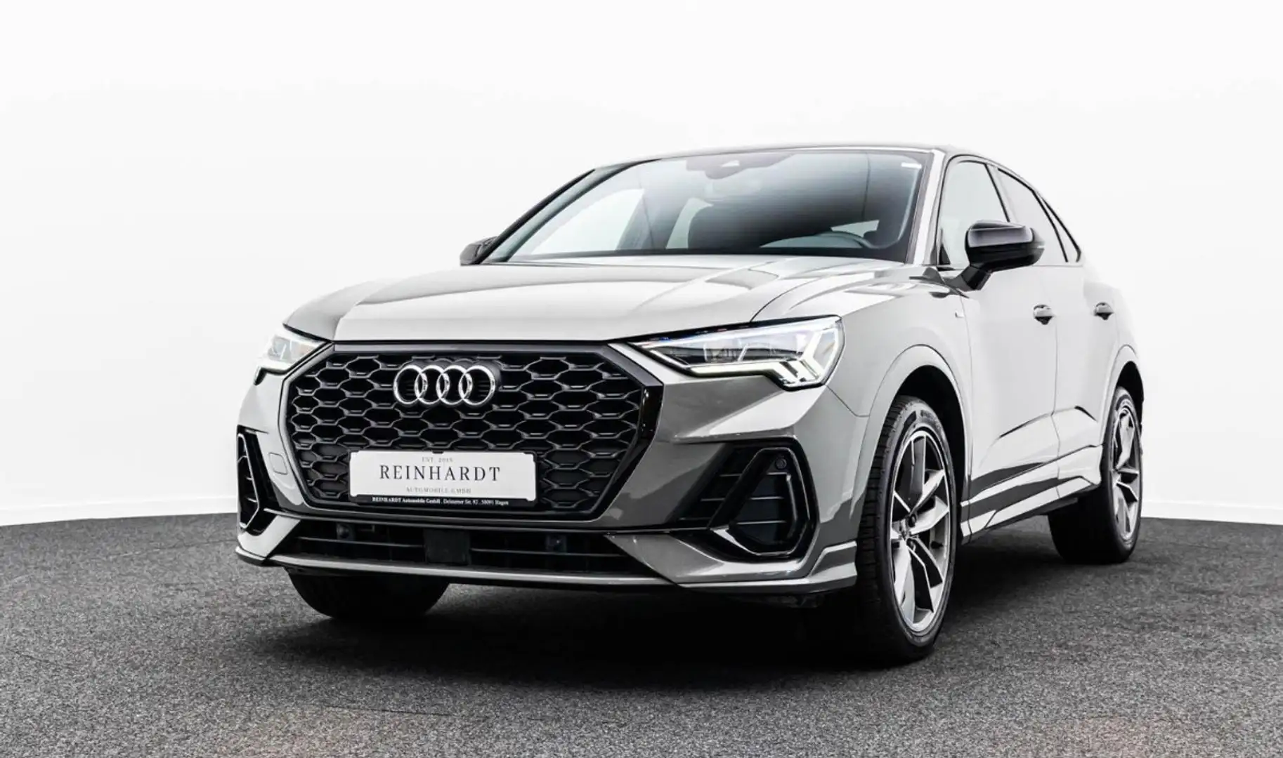 Audi Q3 35 1.5 tfsi SPB 3xS line s-tronic 19” BLACK PACK - 1