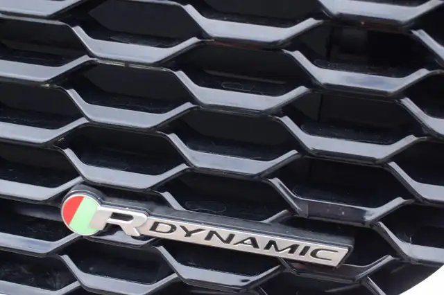 Jaguar E-Pace view 11