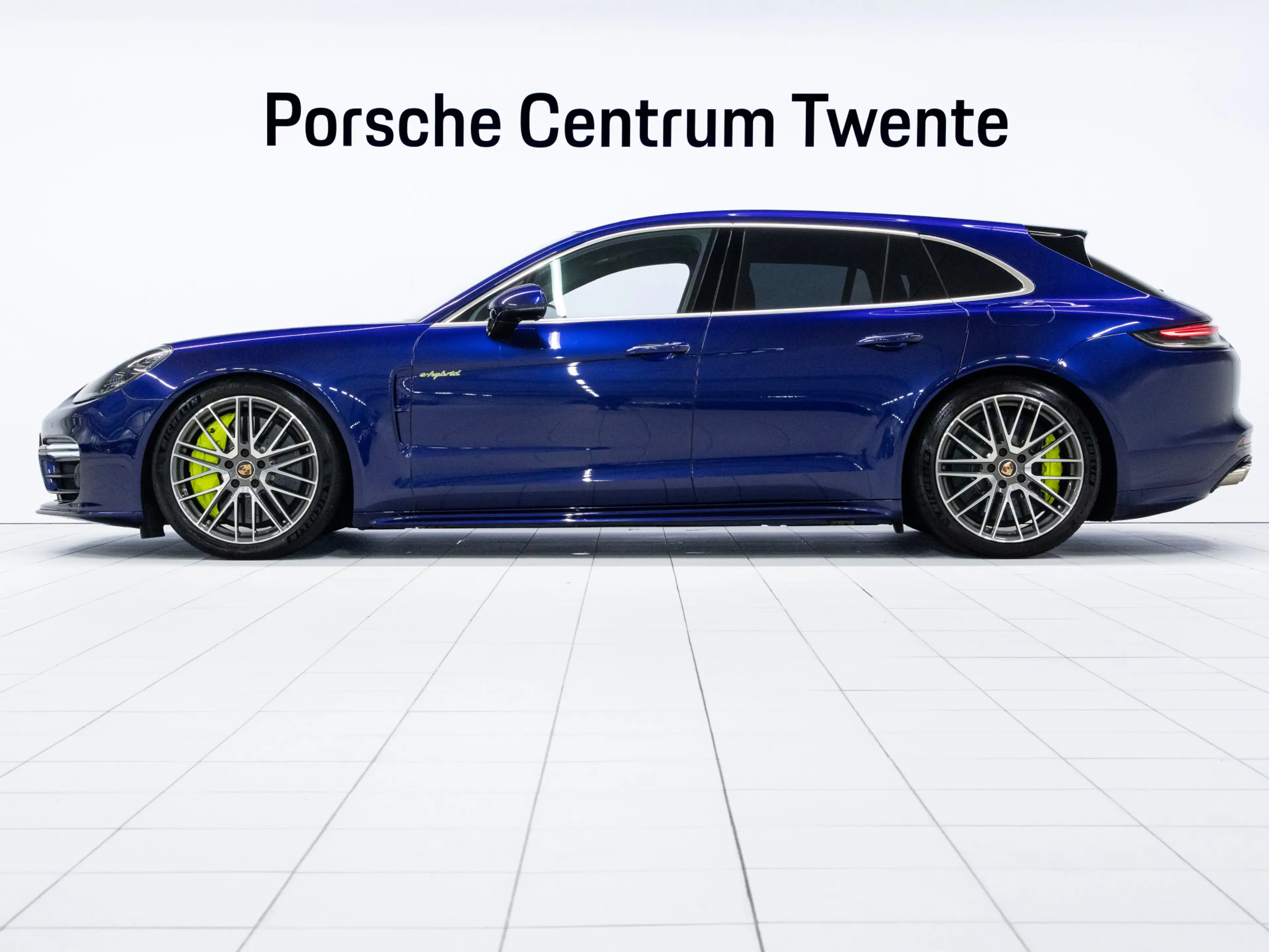 Porsche Panamera Turbo S E-Hybrid Sport Turismo — photo 5