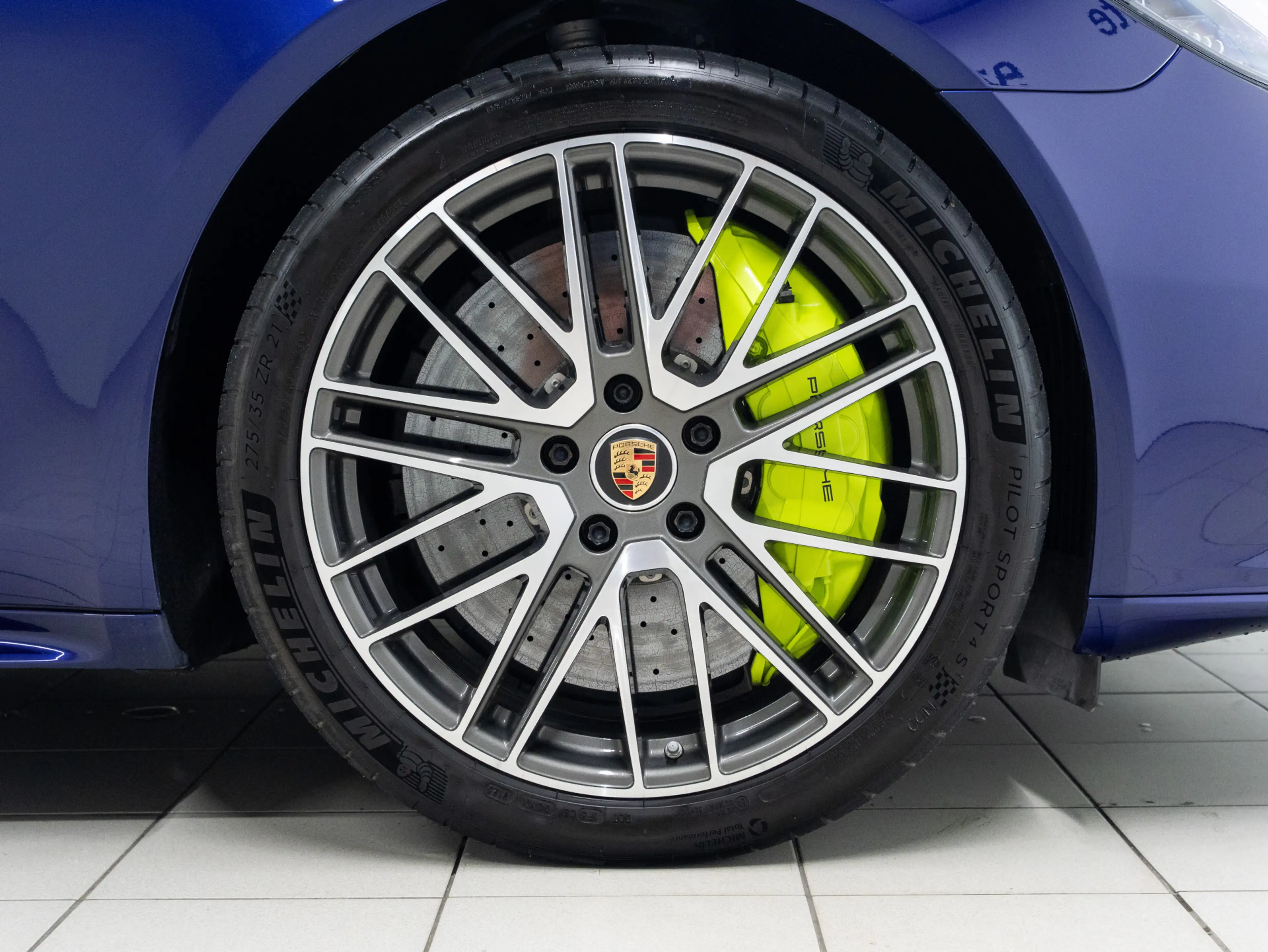 Porsche Panamera Turbo S E-Hybrid Sport Turismo — photo 11