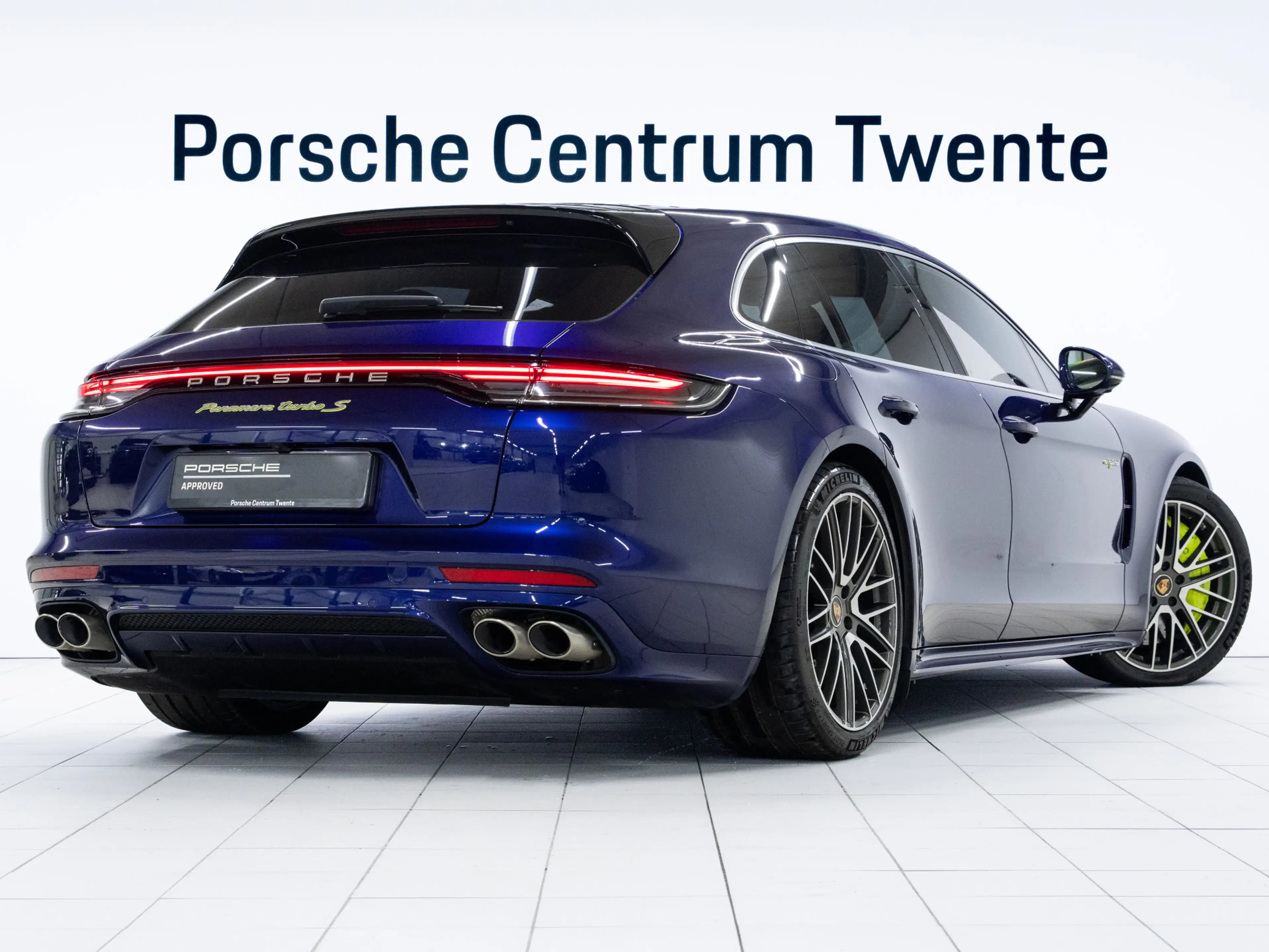 Porsche Panamera Turbo S E-Hybrid Sport Turismo — photo 3