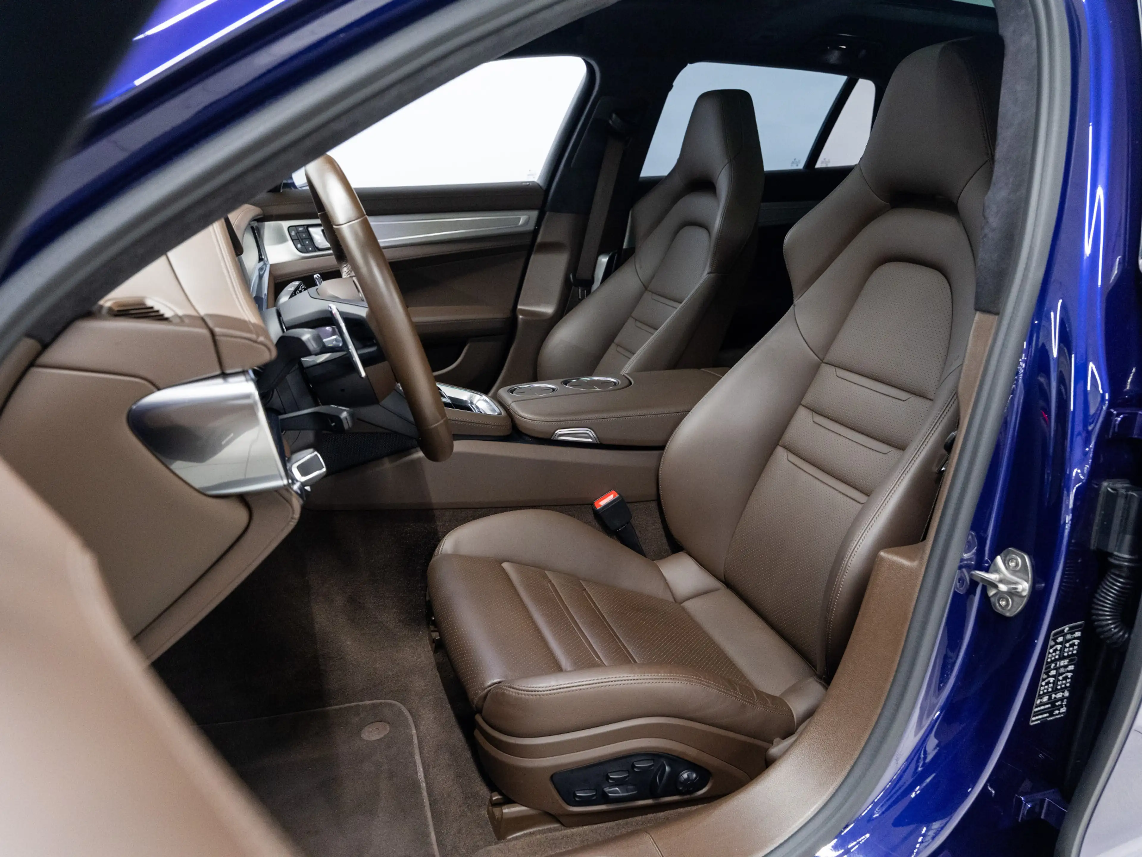 Porsche Panamera Turbo S E-Hybrid Sport Turismo — photo 8